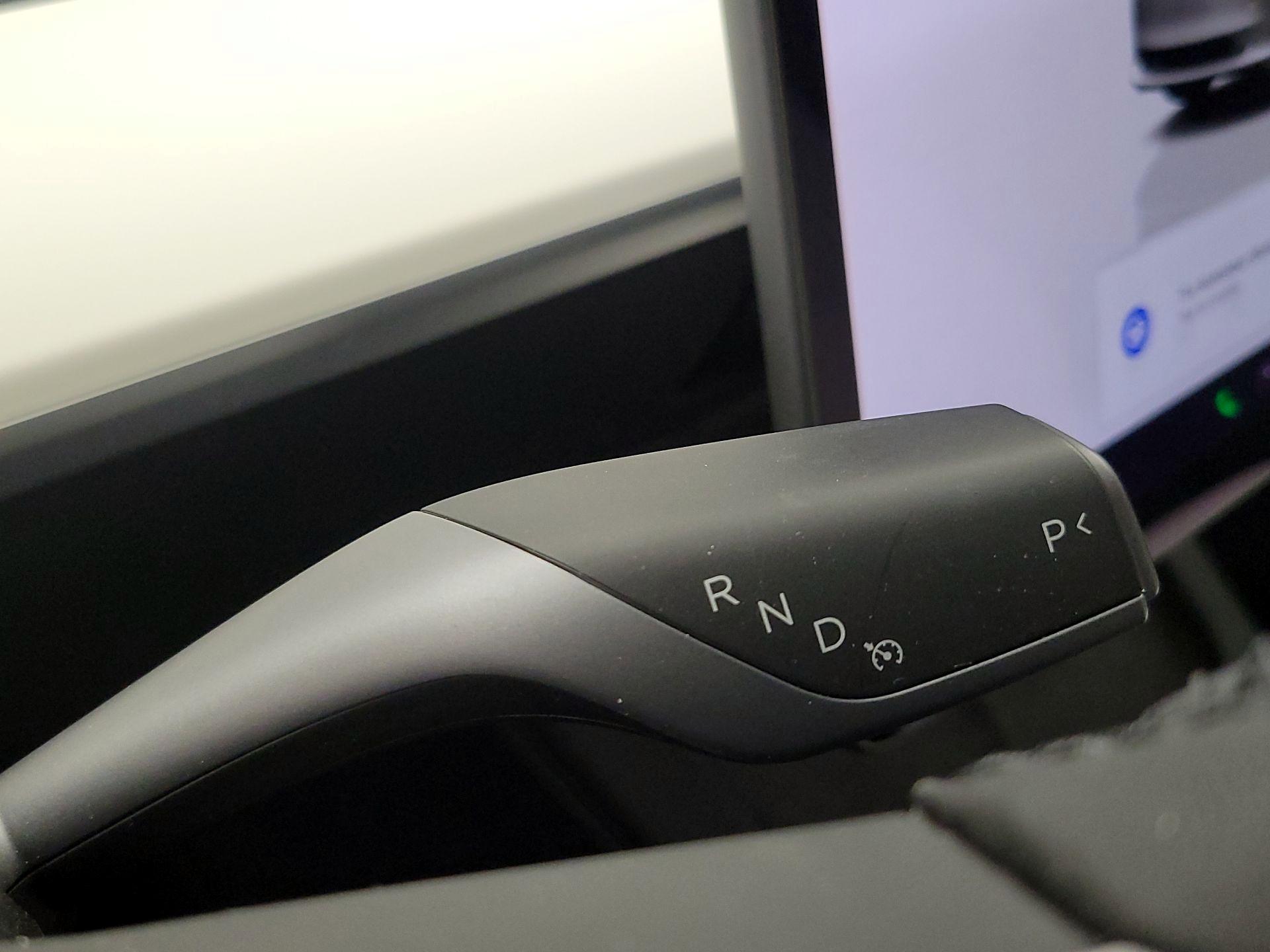 Thumbnail: 2022 Tesla Model 3 - 17