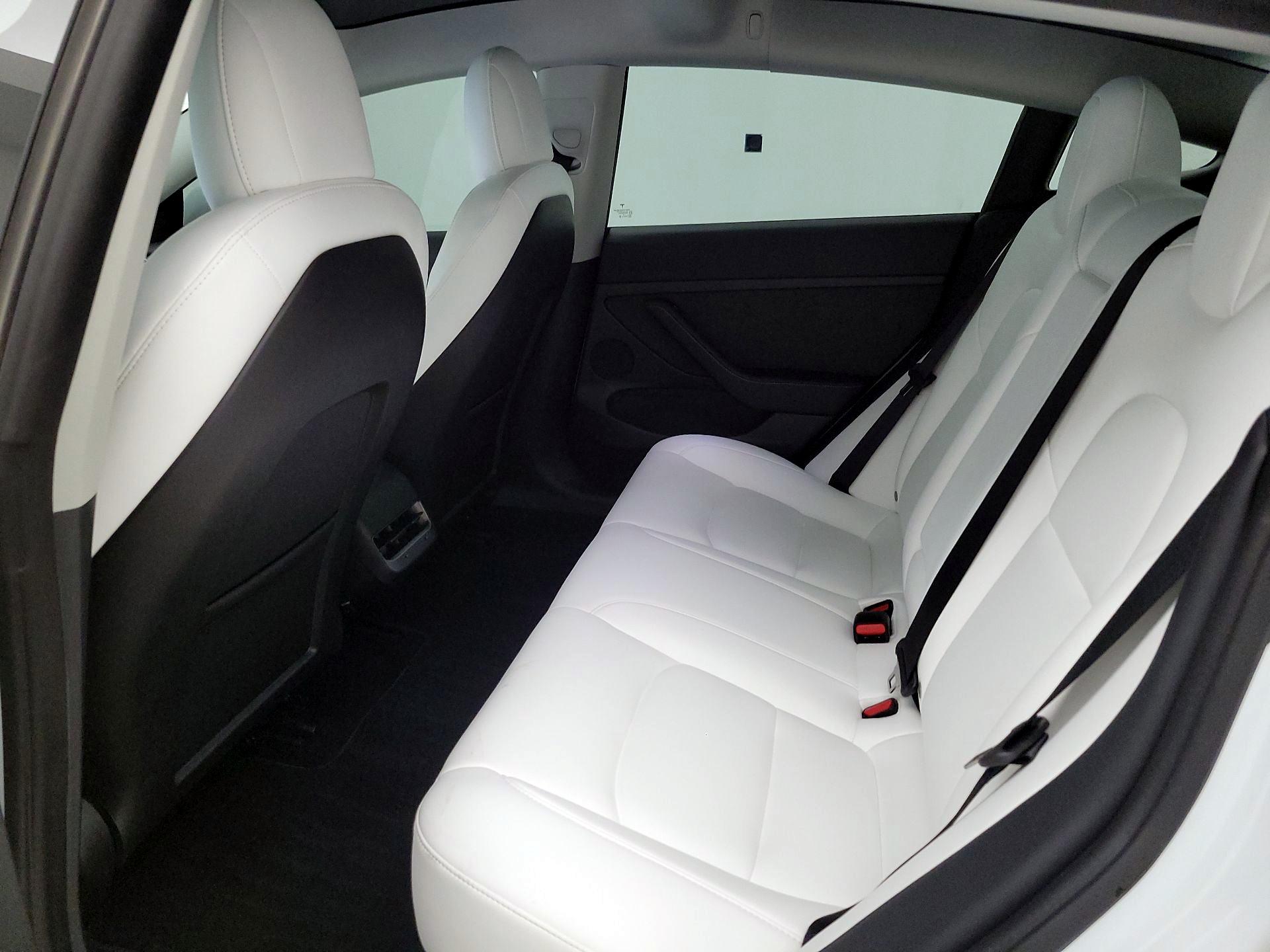 Thumbnail: 2022 Tesla Model 3 - 19