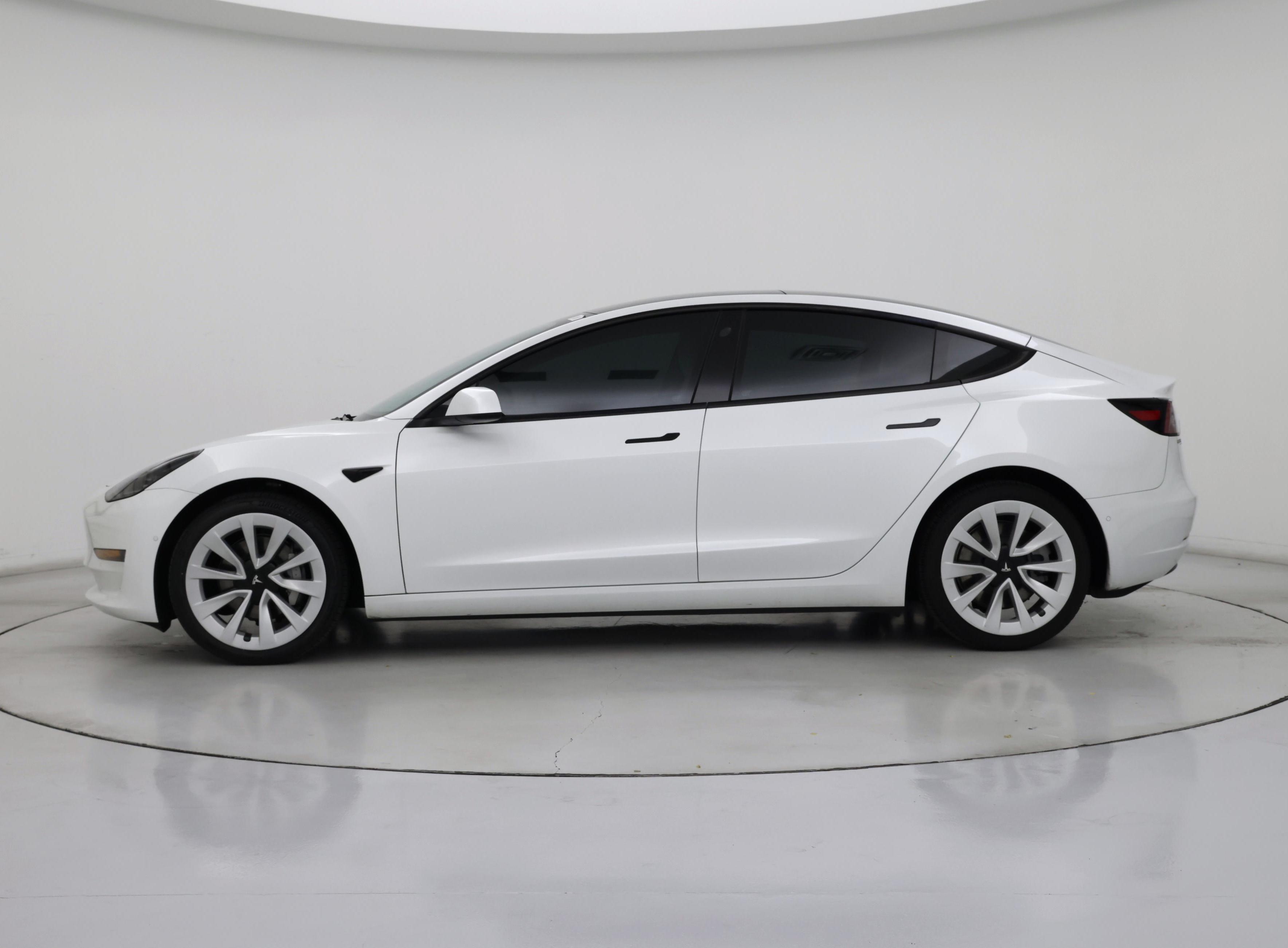 Thumbnail: 2022 Tesla Model 3 - 3