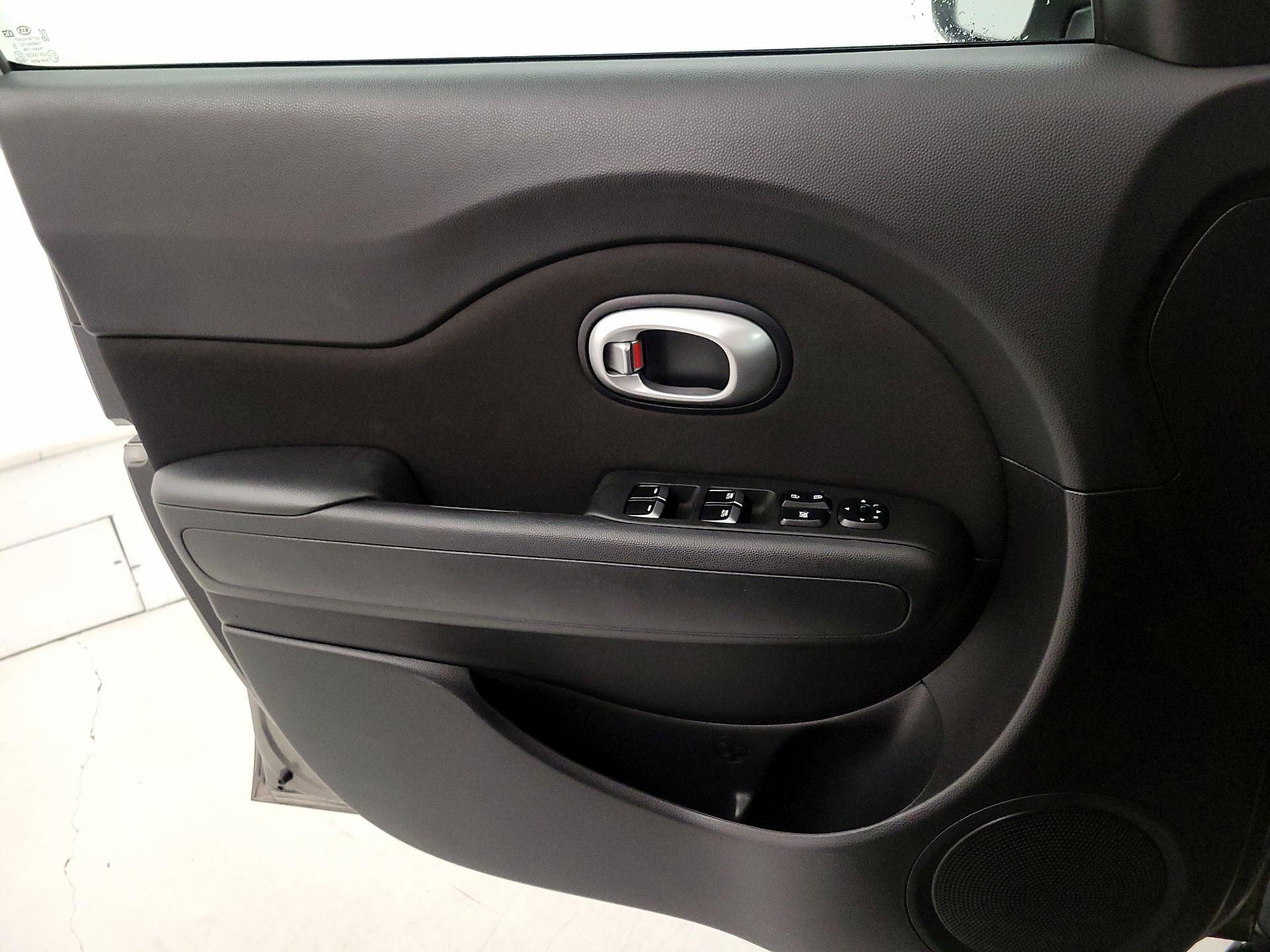 Thumbnail: 2019 Kia Soul - 12