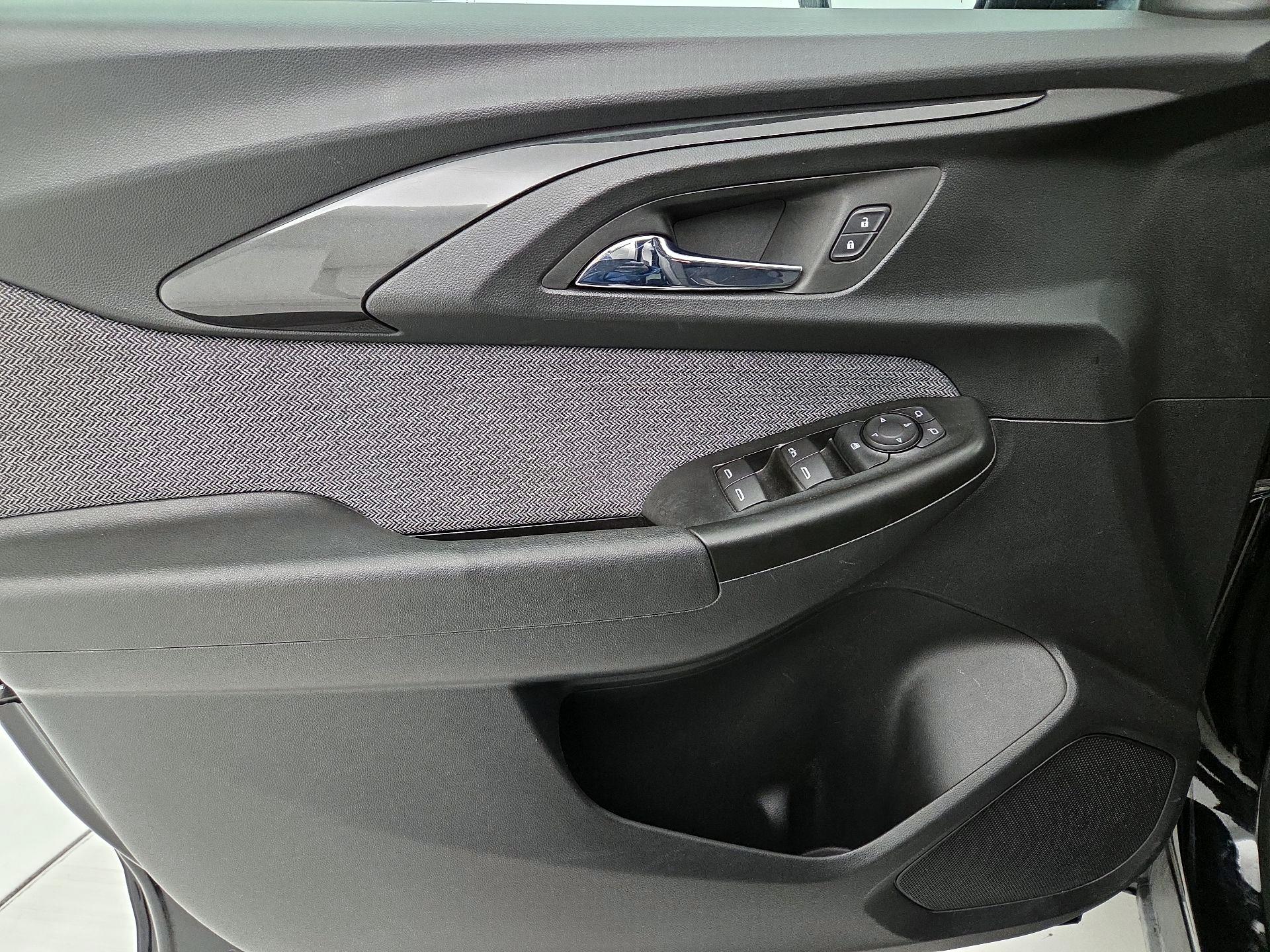 Thumbnail: 2022 Chevrolet TrailBlazer - 12