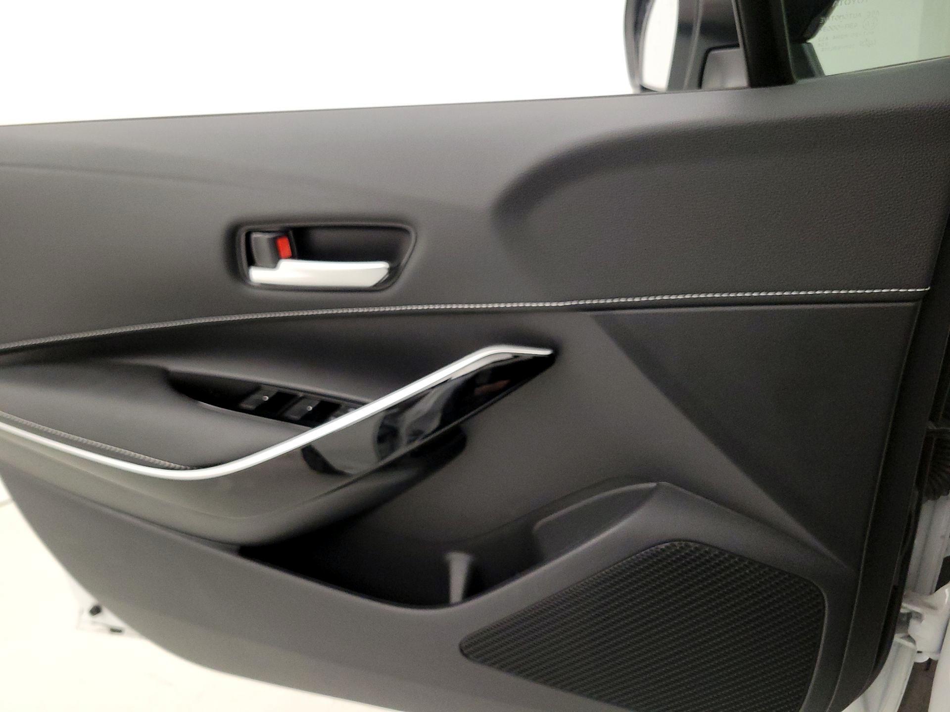 Thumbnail: 2025 Toyota Corolla - 12