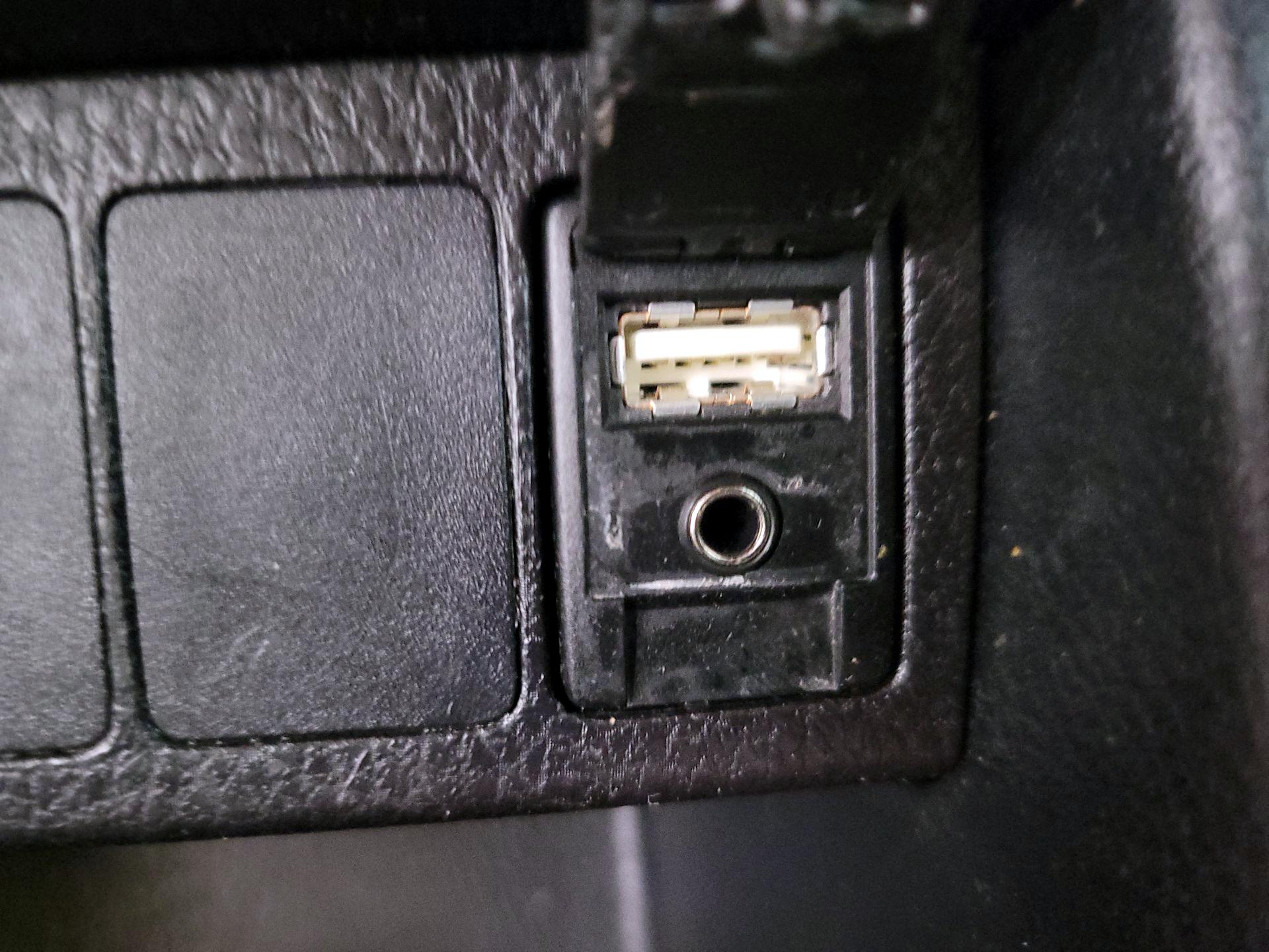 Thumbnail: 2018 Toyota Corolla - 18