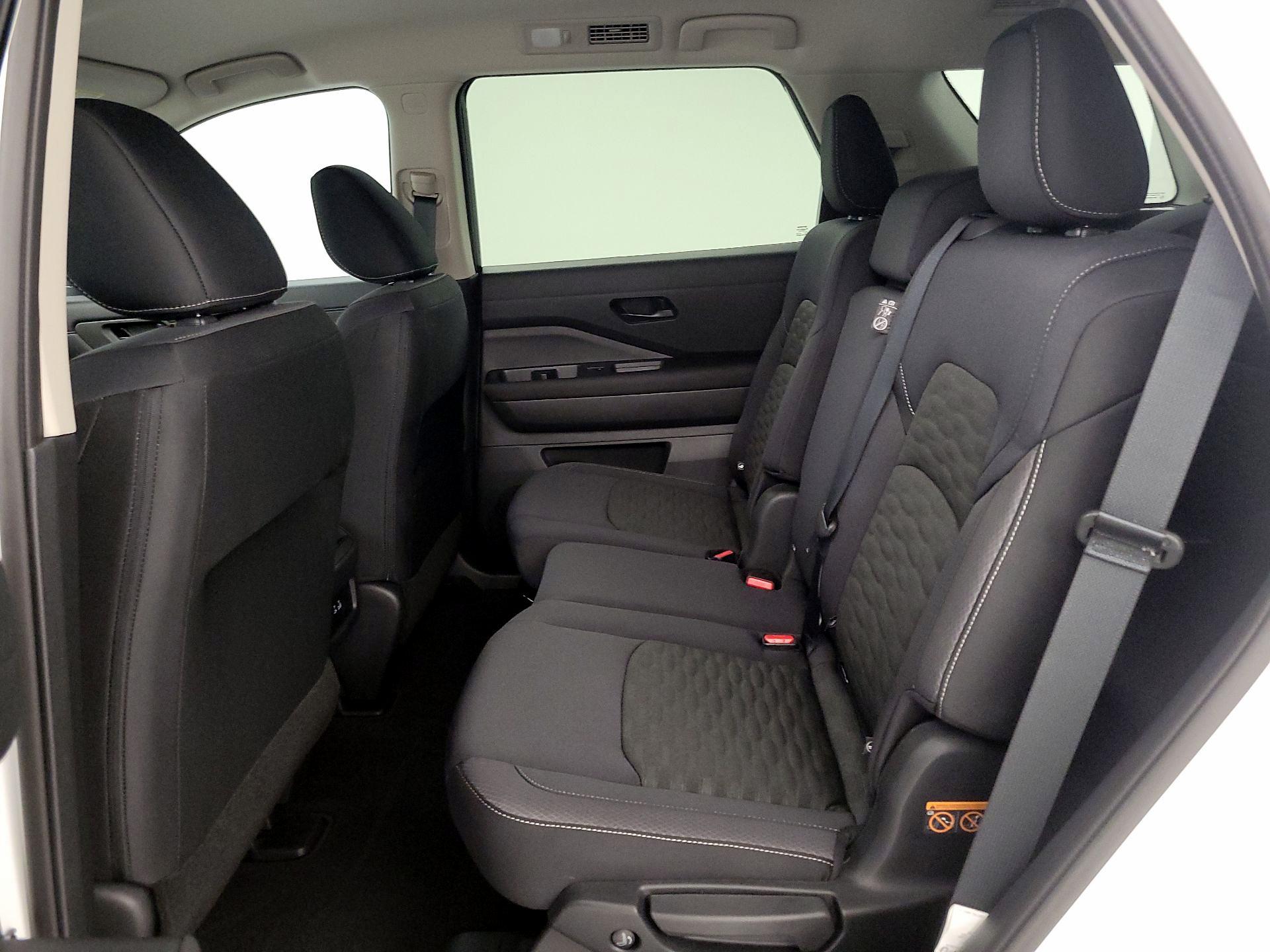 Thumbnail: 2025 Nissan Pathfinder - 19