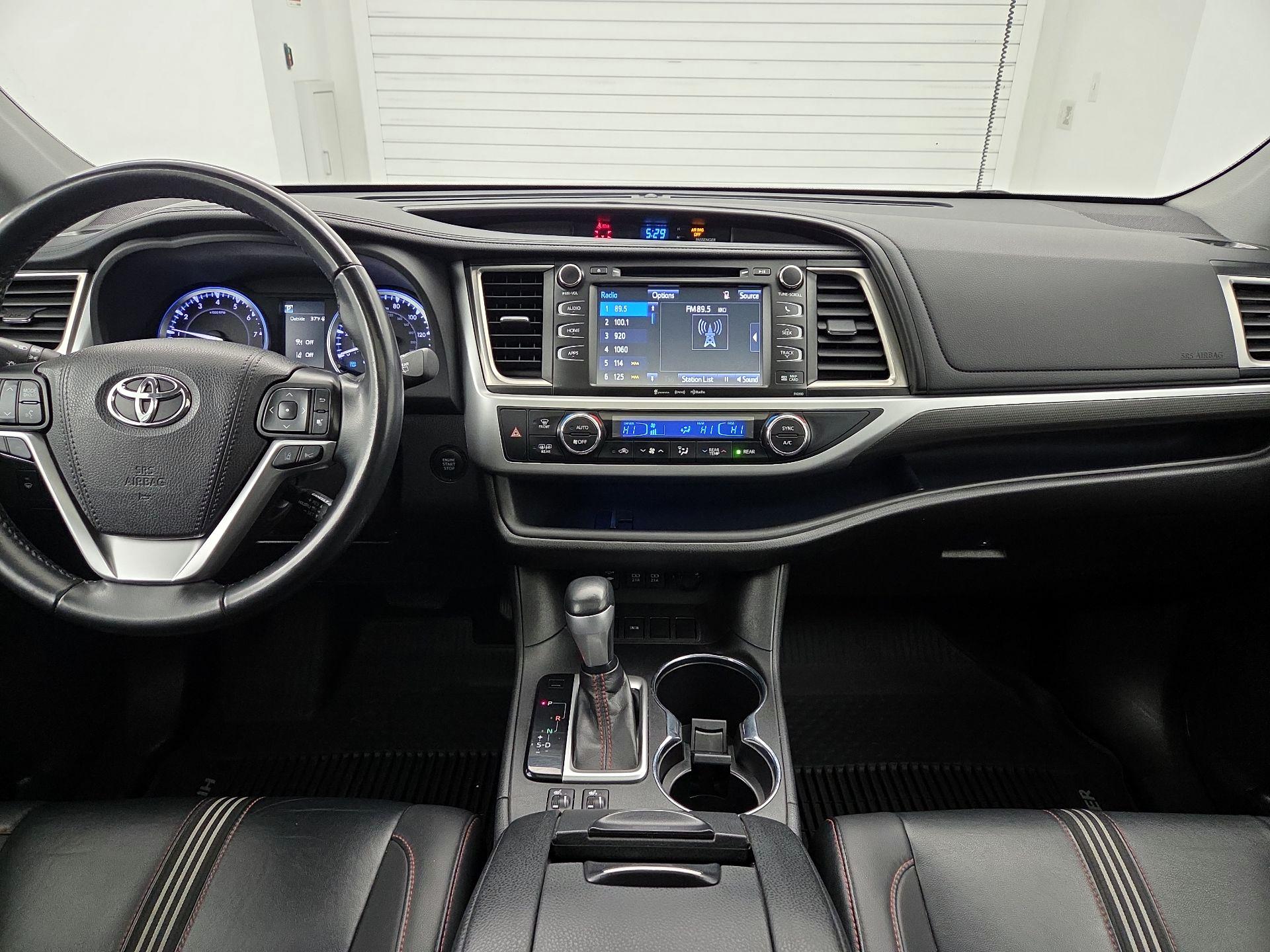 Thumbnail: 2019 Toyota Highlander - 9