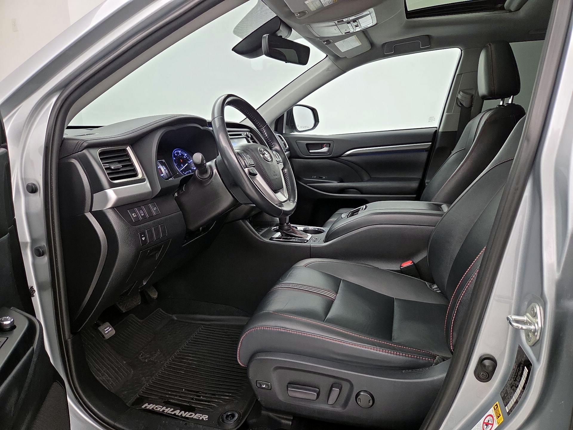 Thumbnail: 2019 Toyota Highlander - 11