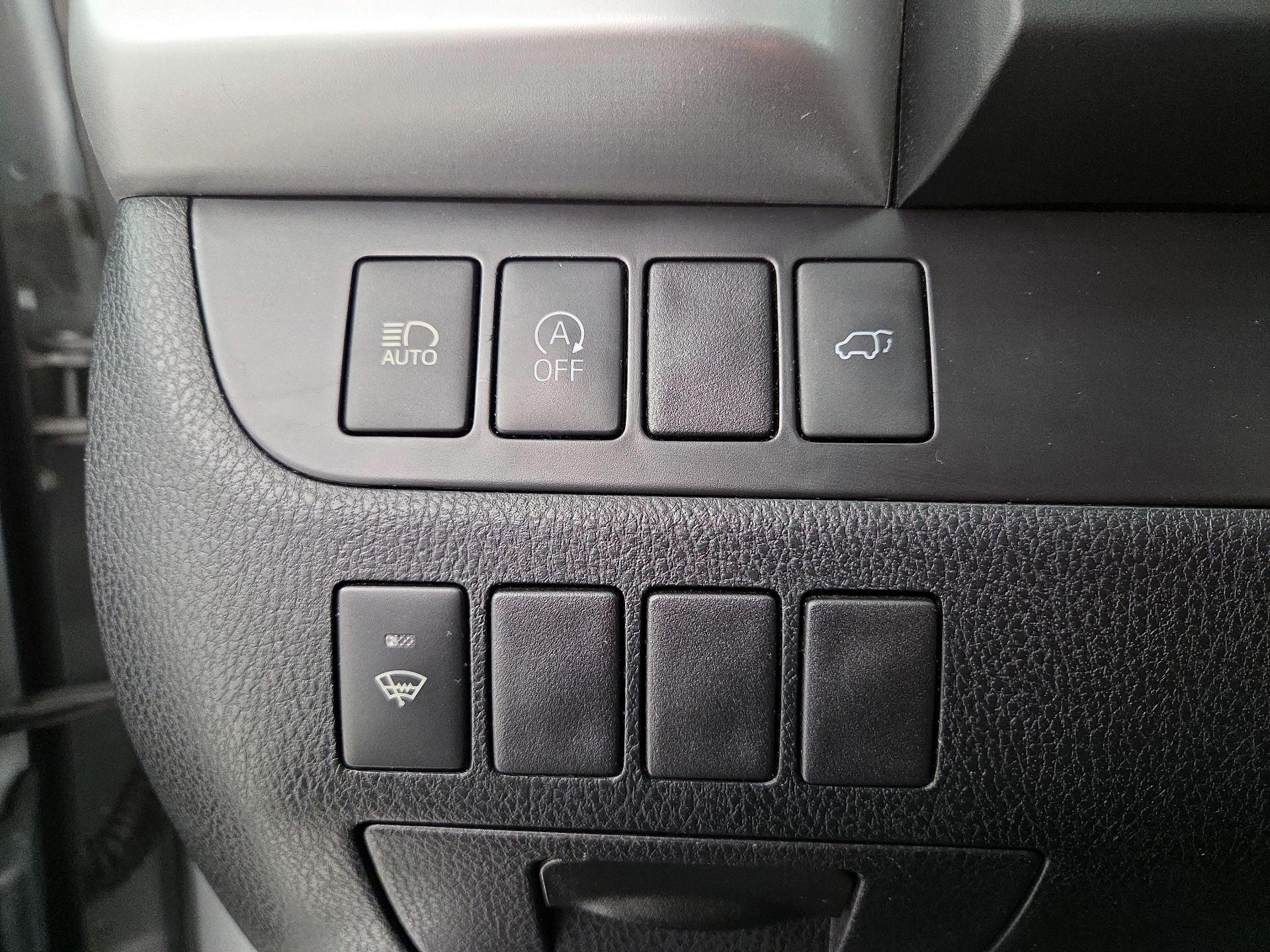 Thumbnail: 2019 Toyota Highlander - 13