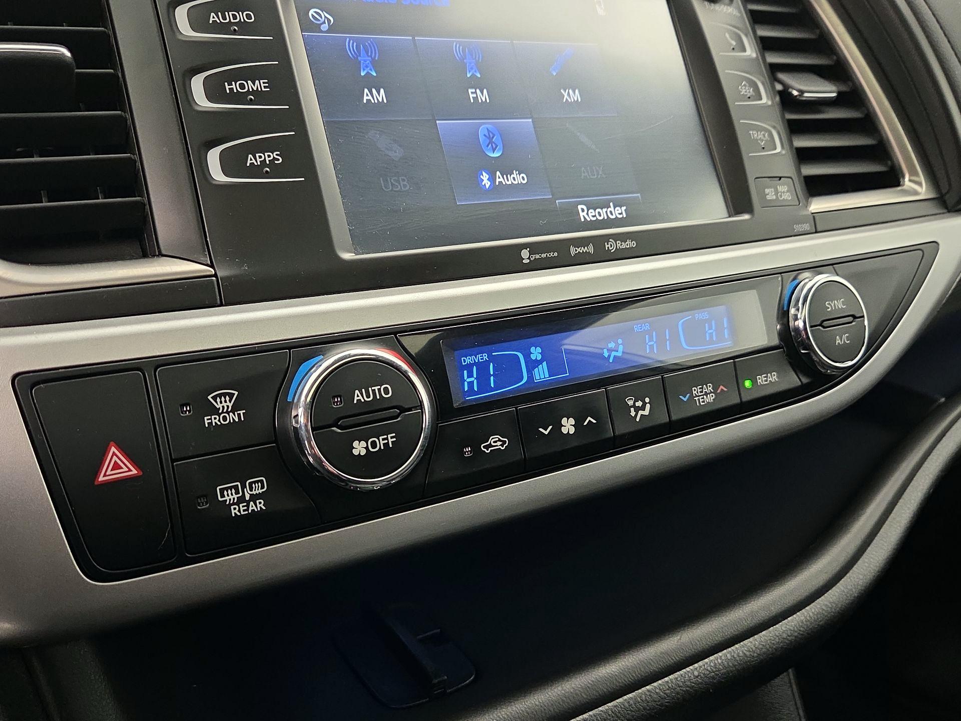 Thumbnail: 2019 Toyota Highlander - 16