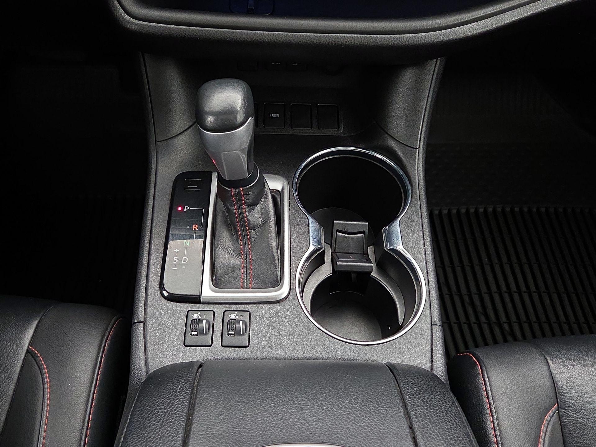 Thumbnail: 2019 Toyota Highlander - 17