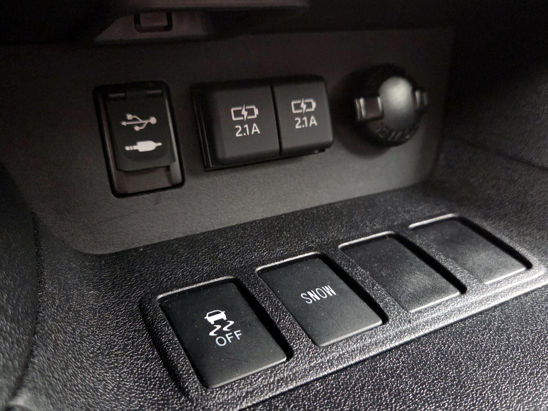 Thumbnail: 2019 Toyota Highlander - 18