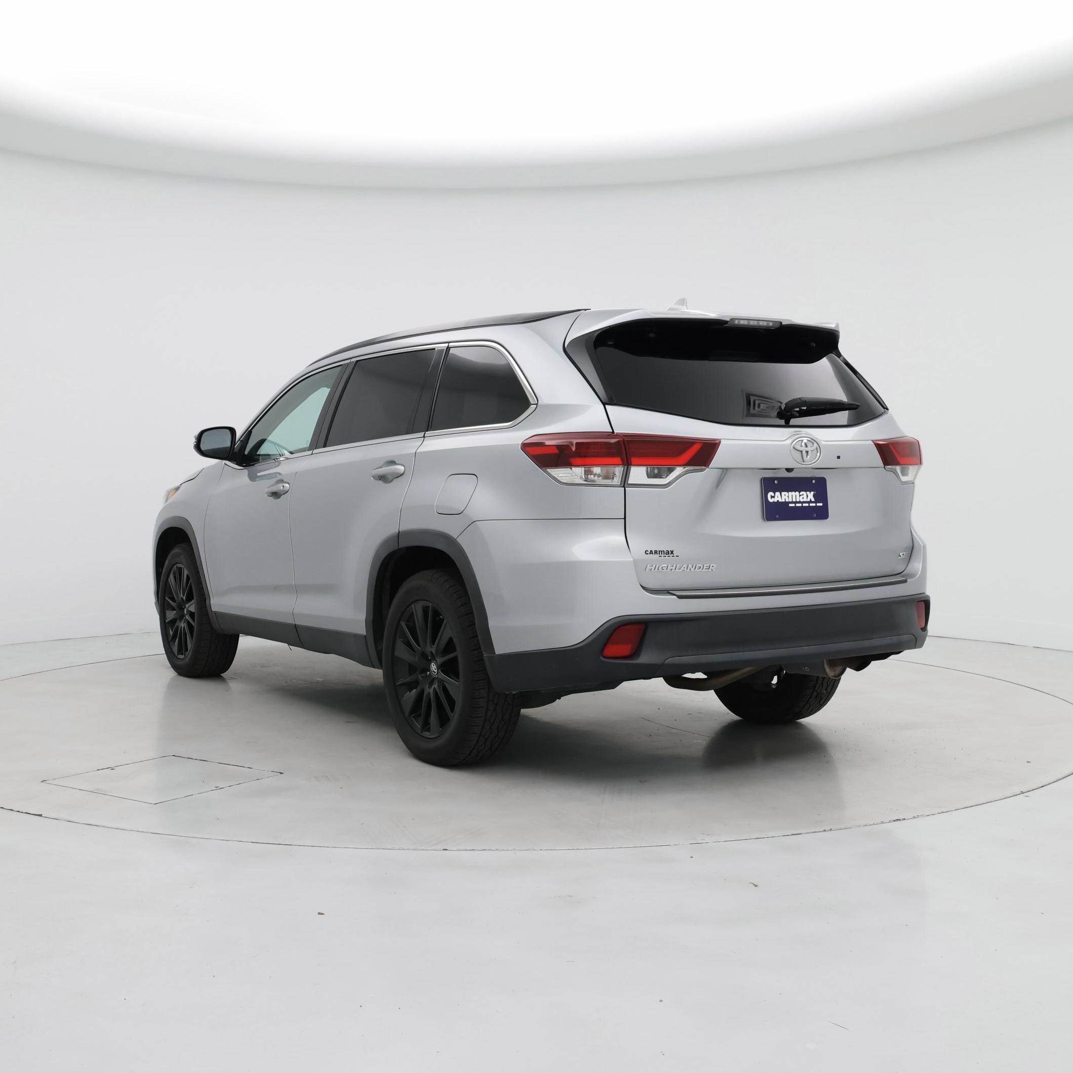 Thumbnail: 2019 Toyota Highlander - 2