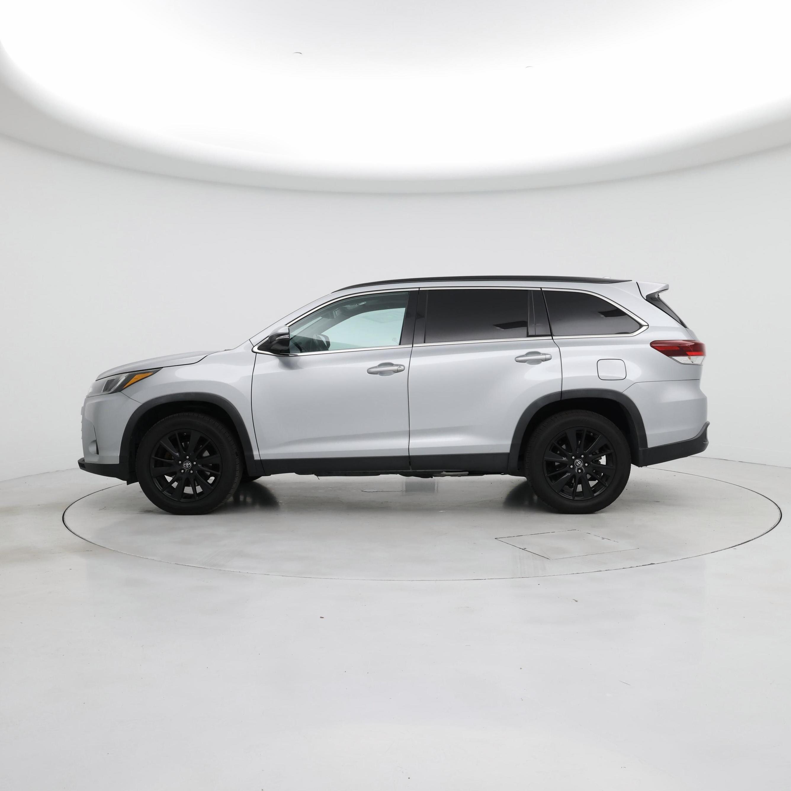 Thumbnail: 2019 Toyota Highlander - 3