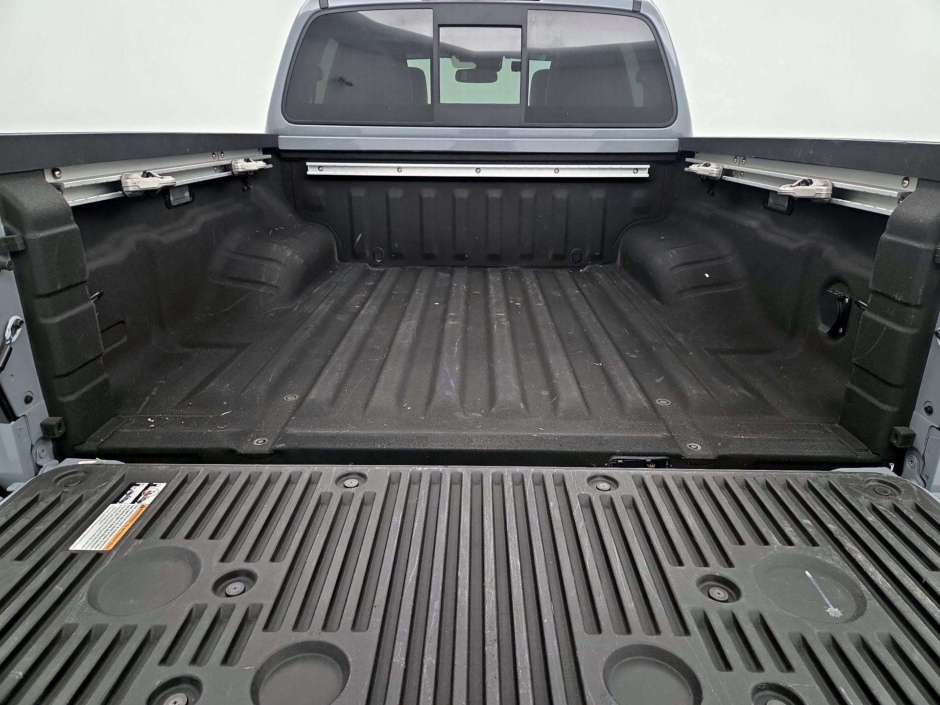 Thumbnail: 2022 Nissan Frontier - 20