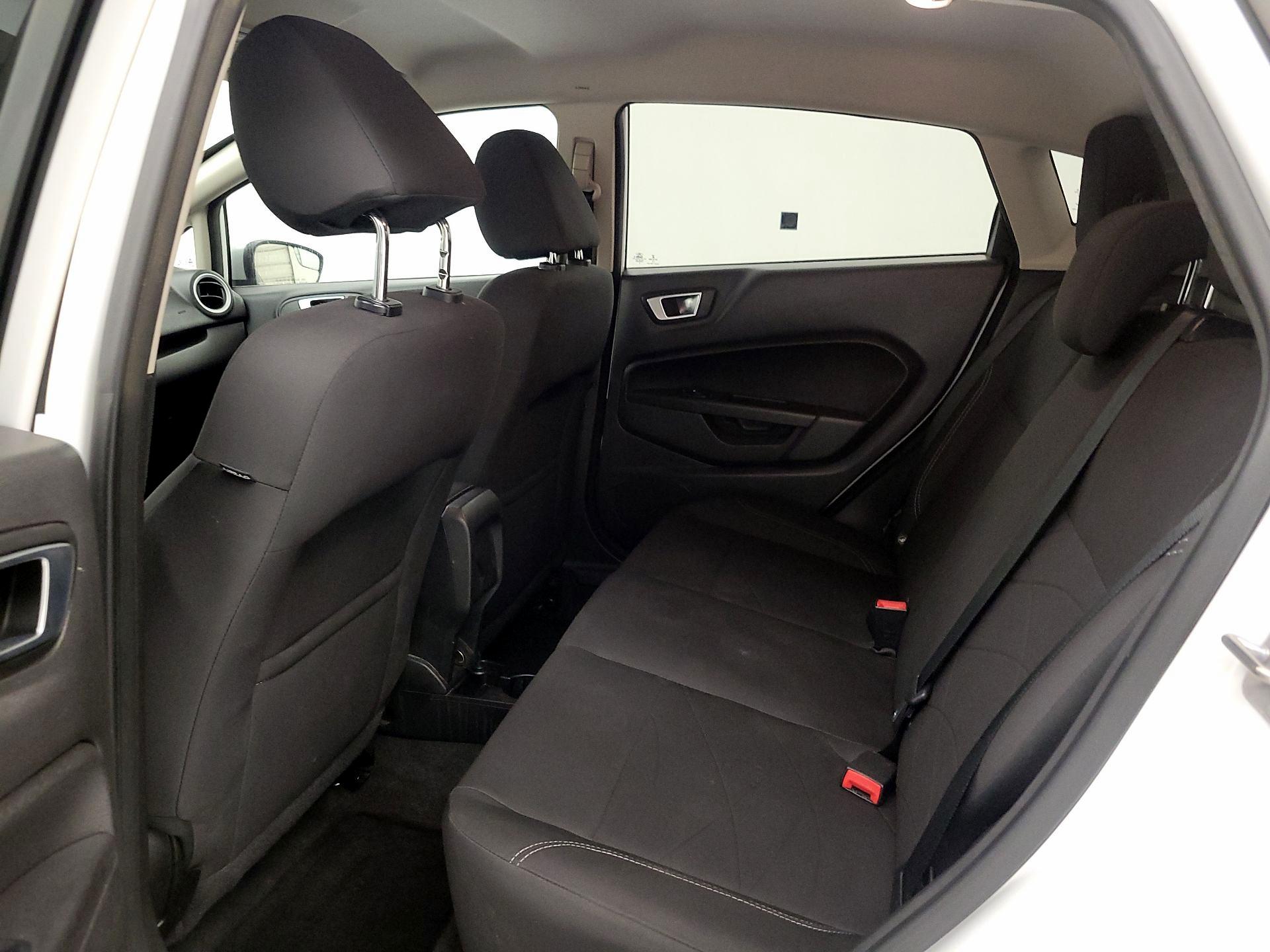 Thumbnail: 2015 Ford Fiesta - 18