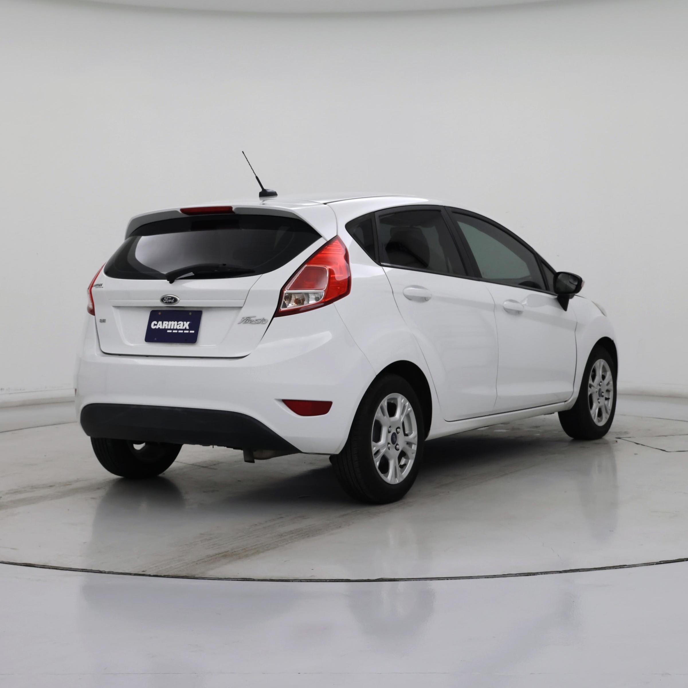 Thumbnail: 2015 Ford Fiesta - 8