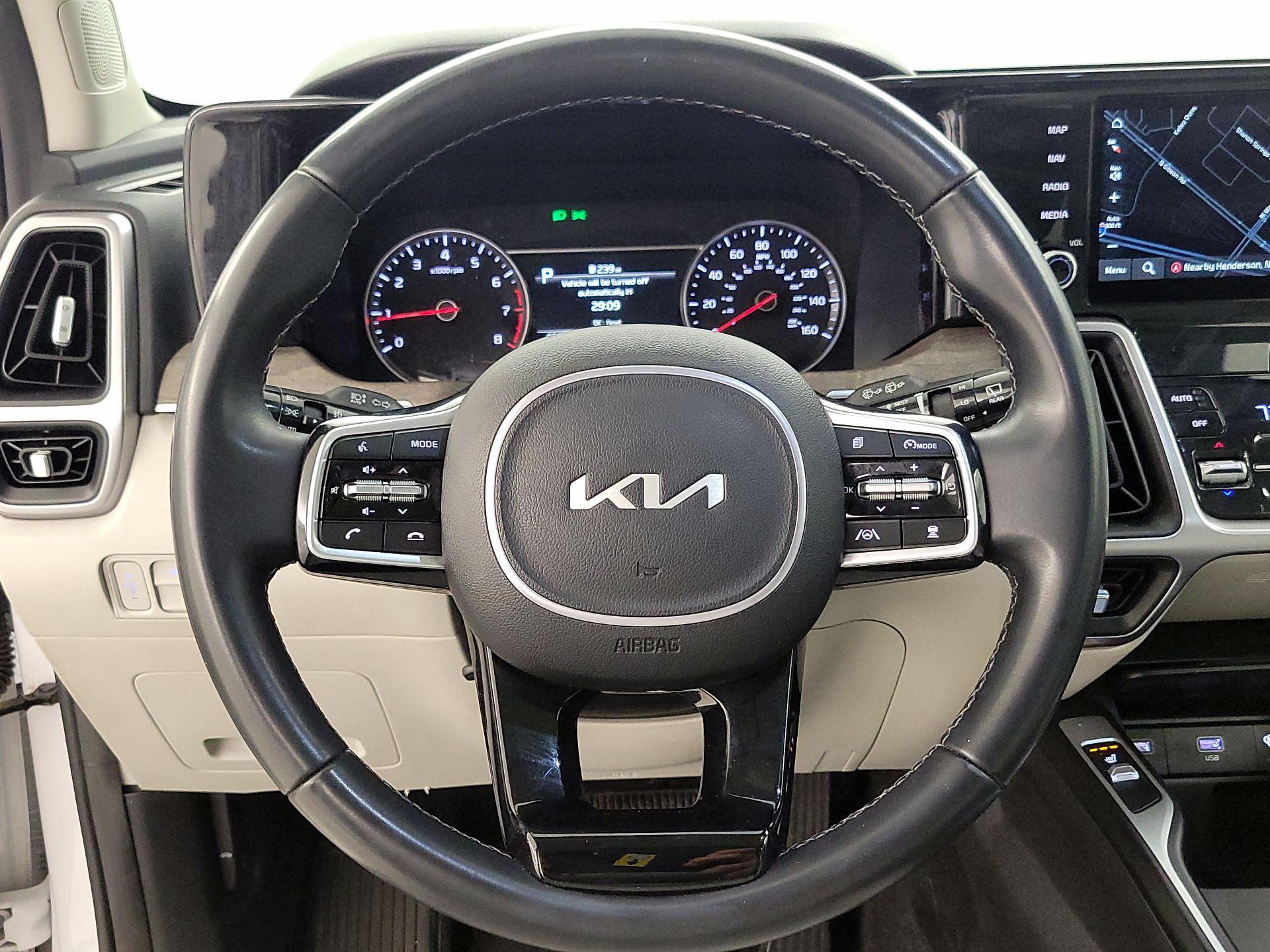 Thumbnail: 2023 Kia Sorento - 10