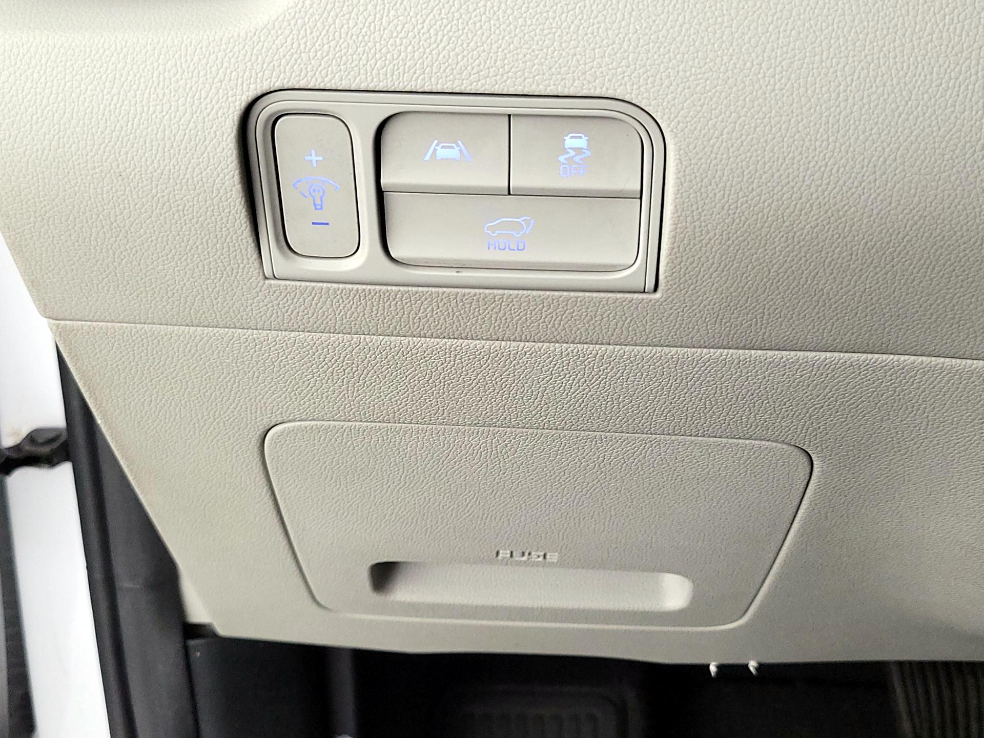 Thumbnail: 2023 Kia Sorento - 13