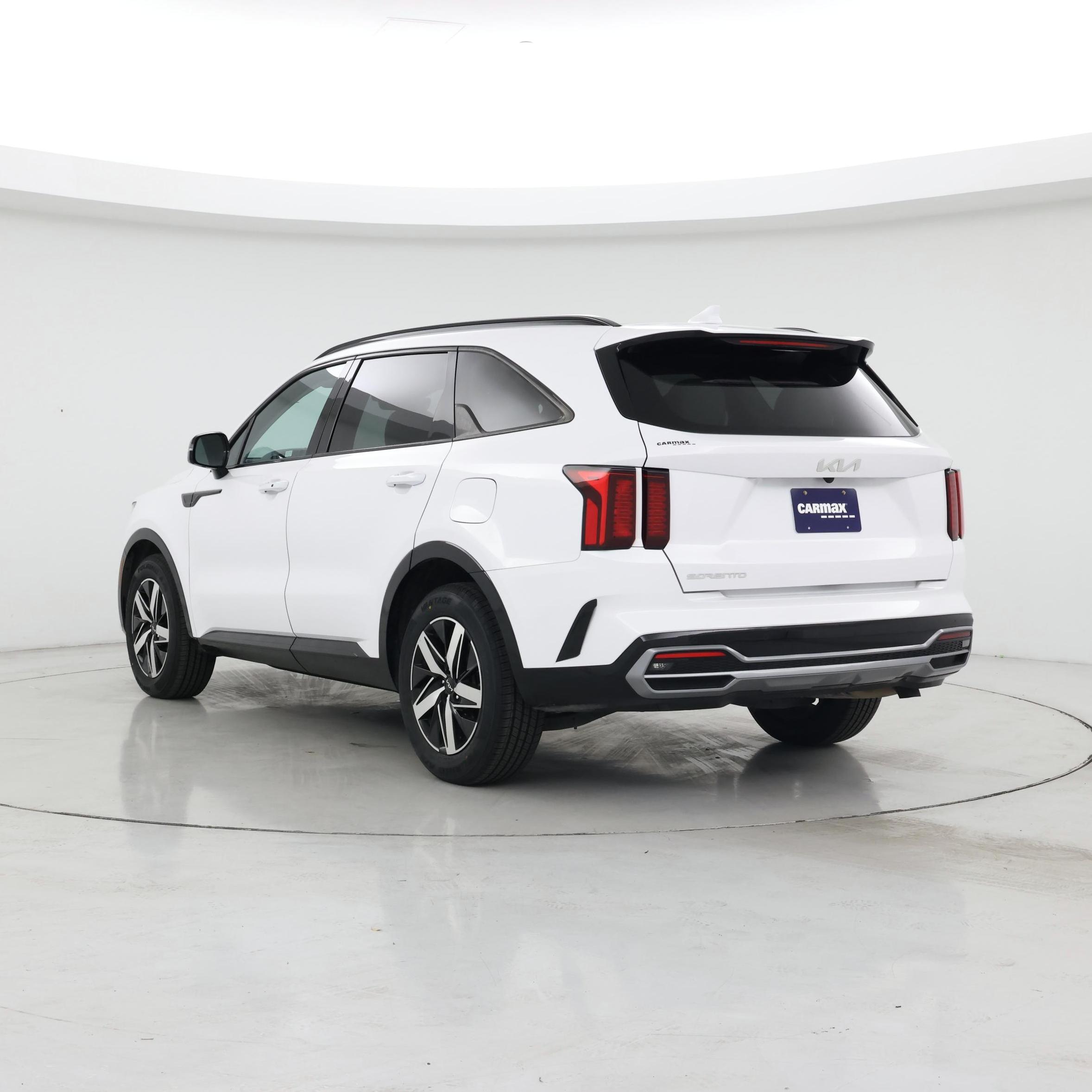 Thumbnail: 2023 Kia Sorento - 2