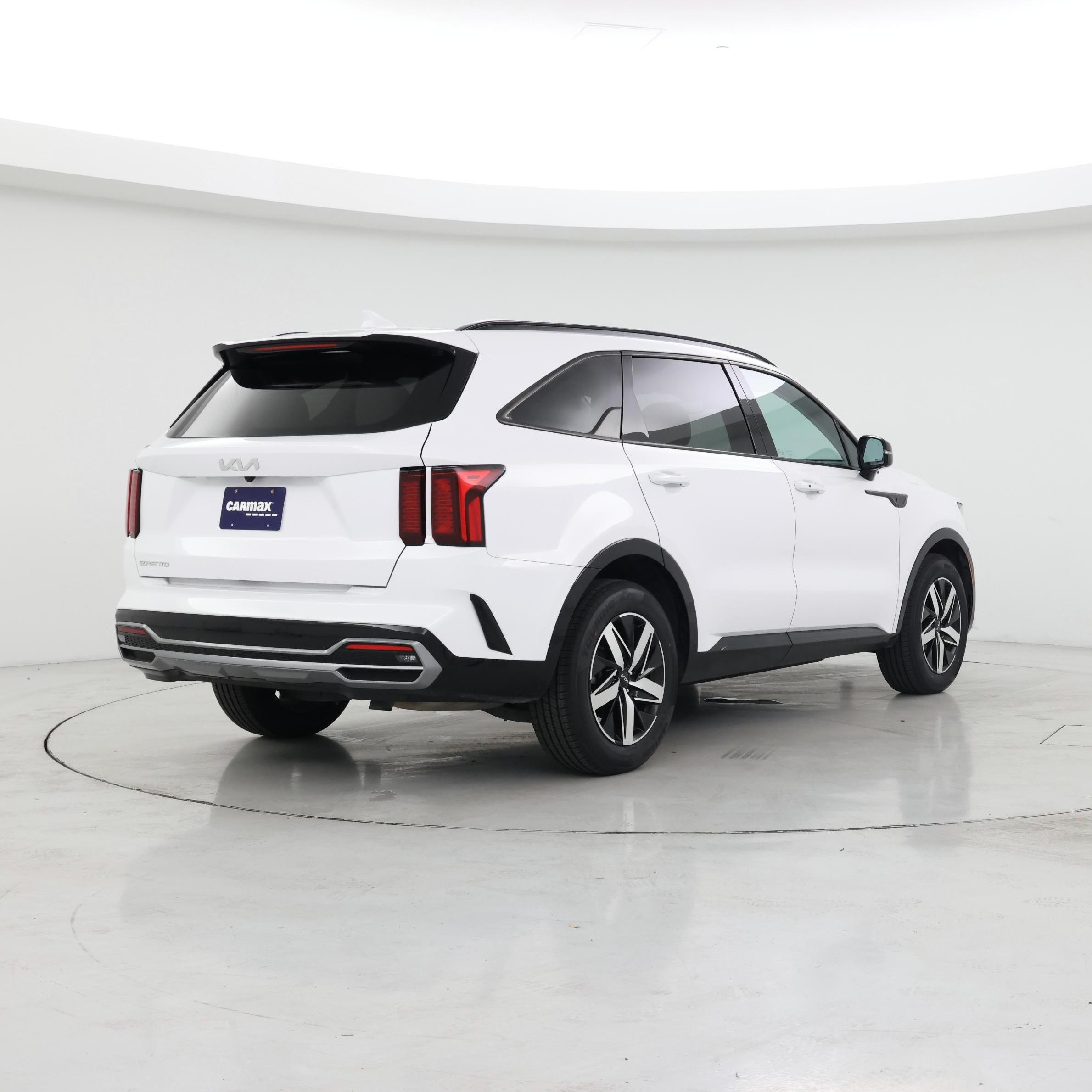 Thumbnail: 2023 Kia Sorento - 8