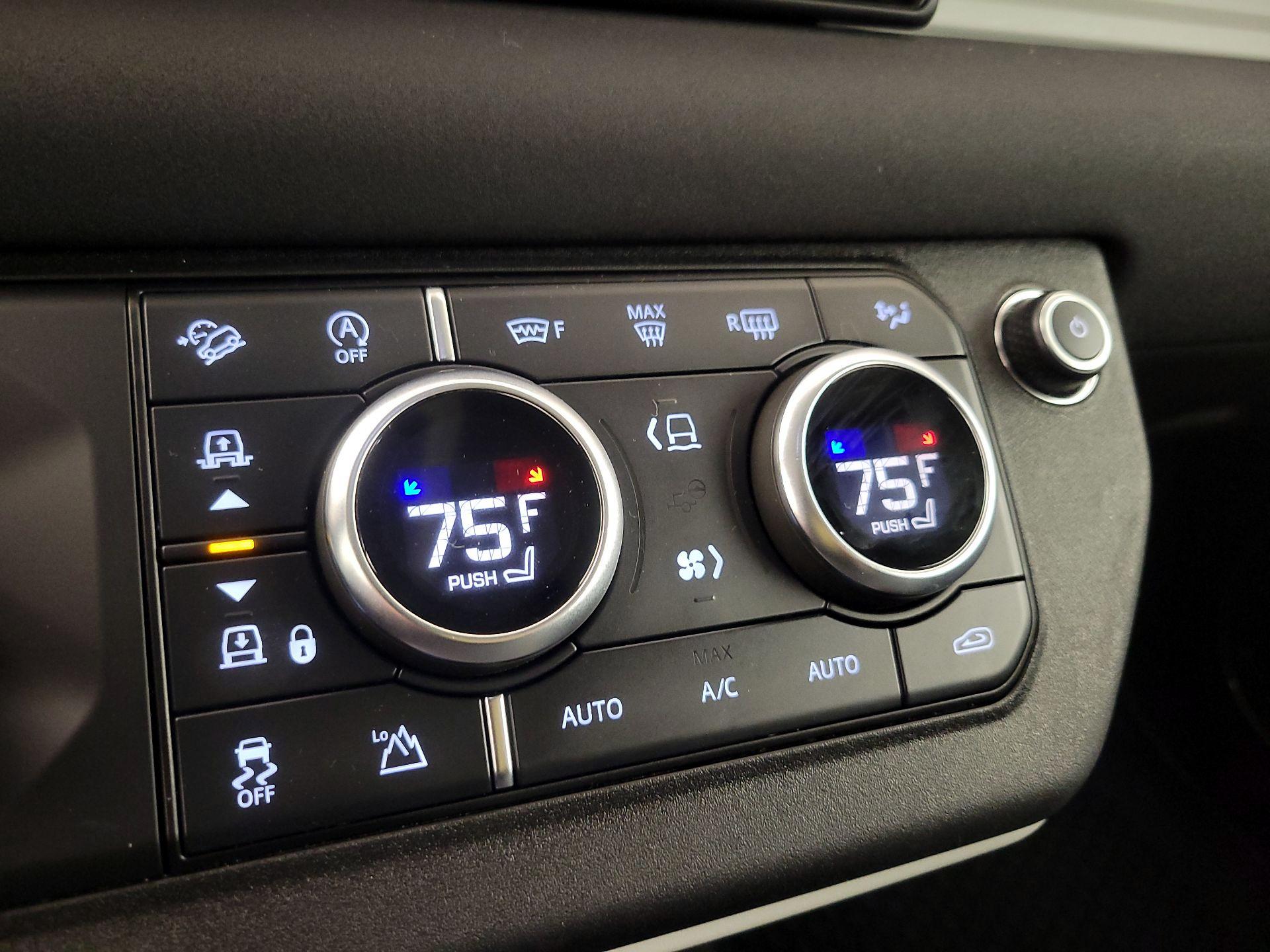 Thumbnail: 2021 Land Rover Defender - 17