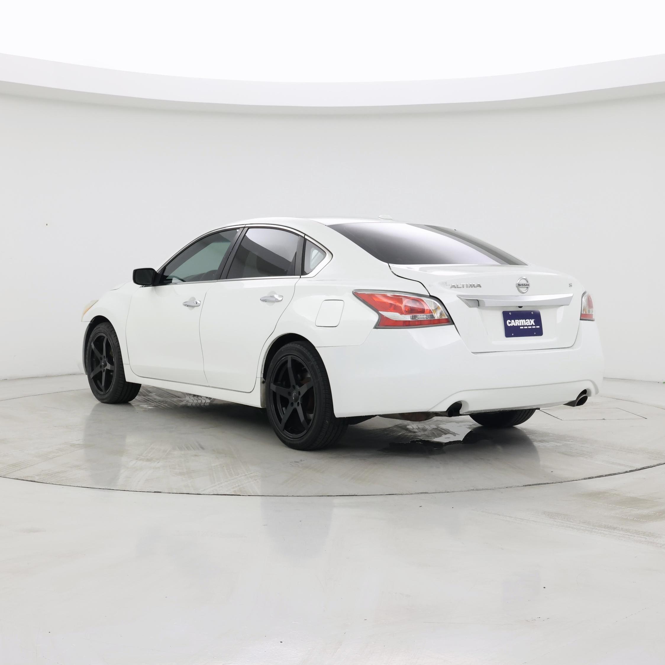 Thumbnail: 2015 Nissan Altima - 2