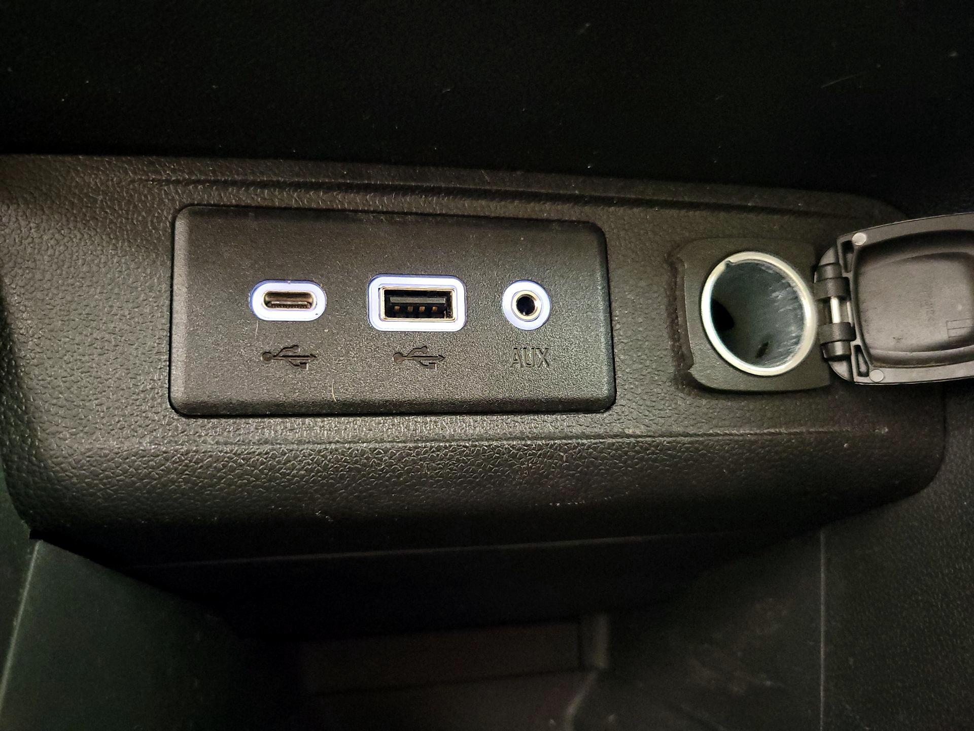 Thumbnail: 2022 Buick Encore GX - 18