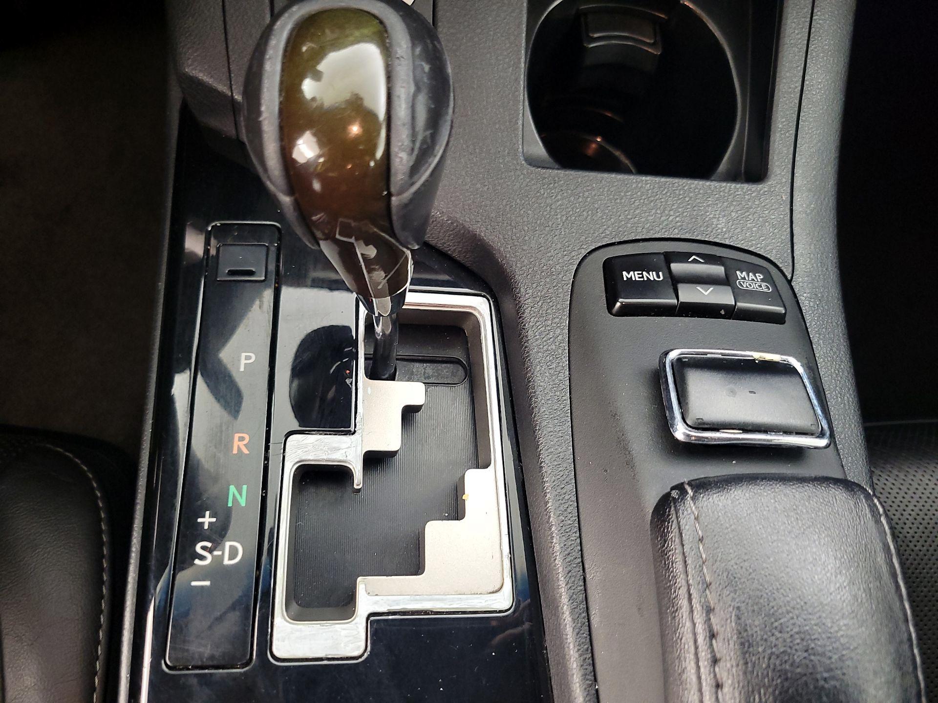 Thumbnail: 2014 Lexus ES - 18