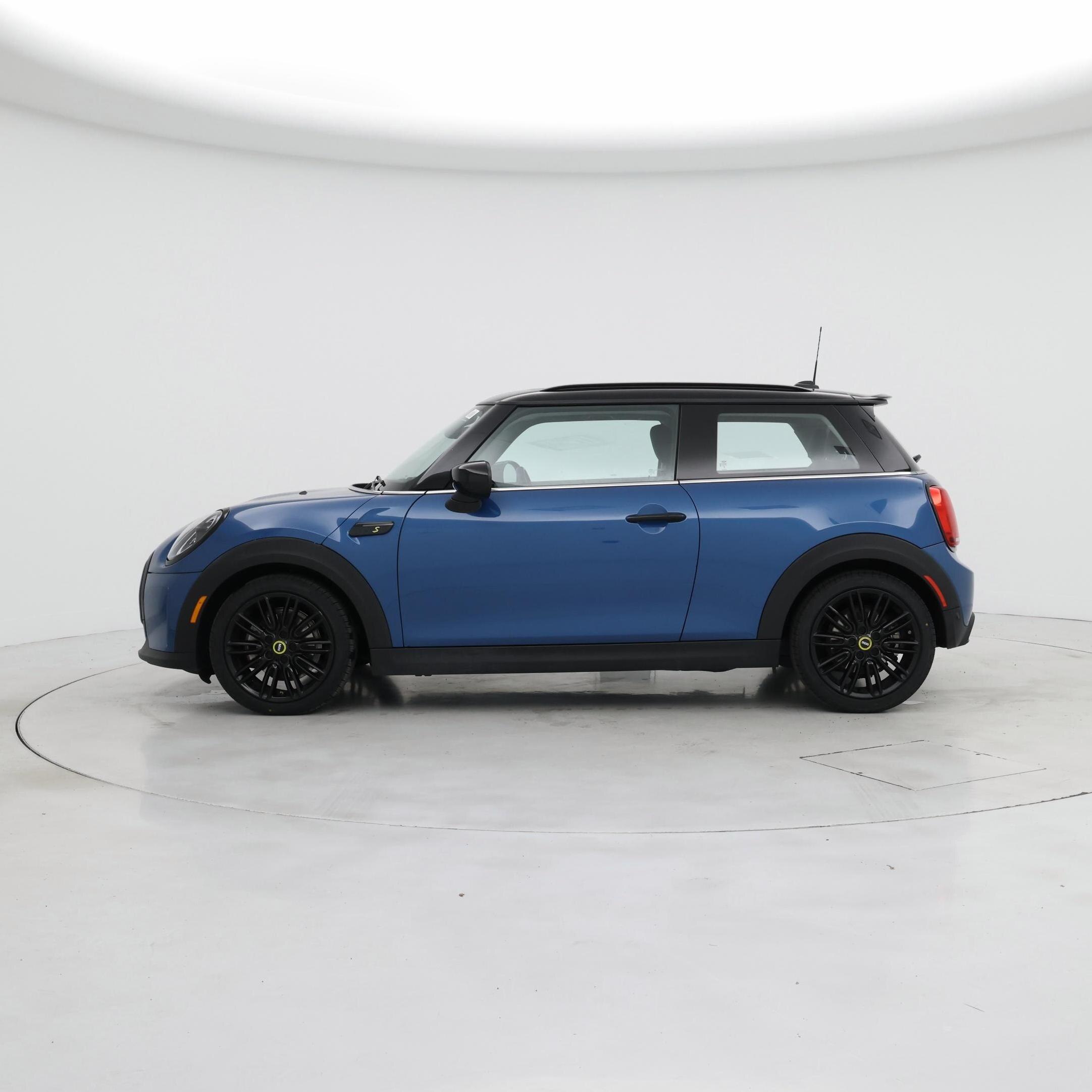 Thumbnail: 2024 MINI Cooper Hardtop - 3