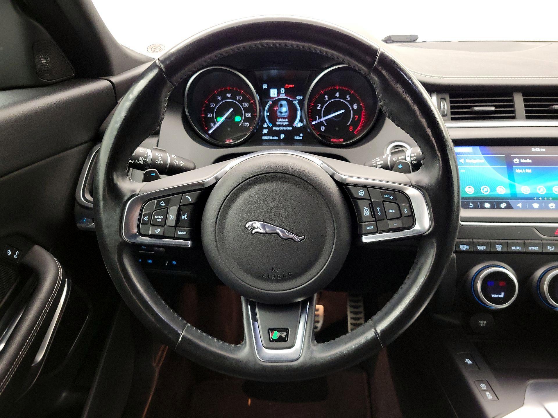 Thumbnail: 2018 Jaguar E-Pace - 10