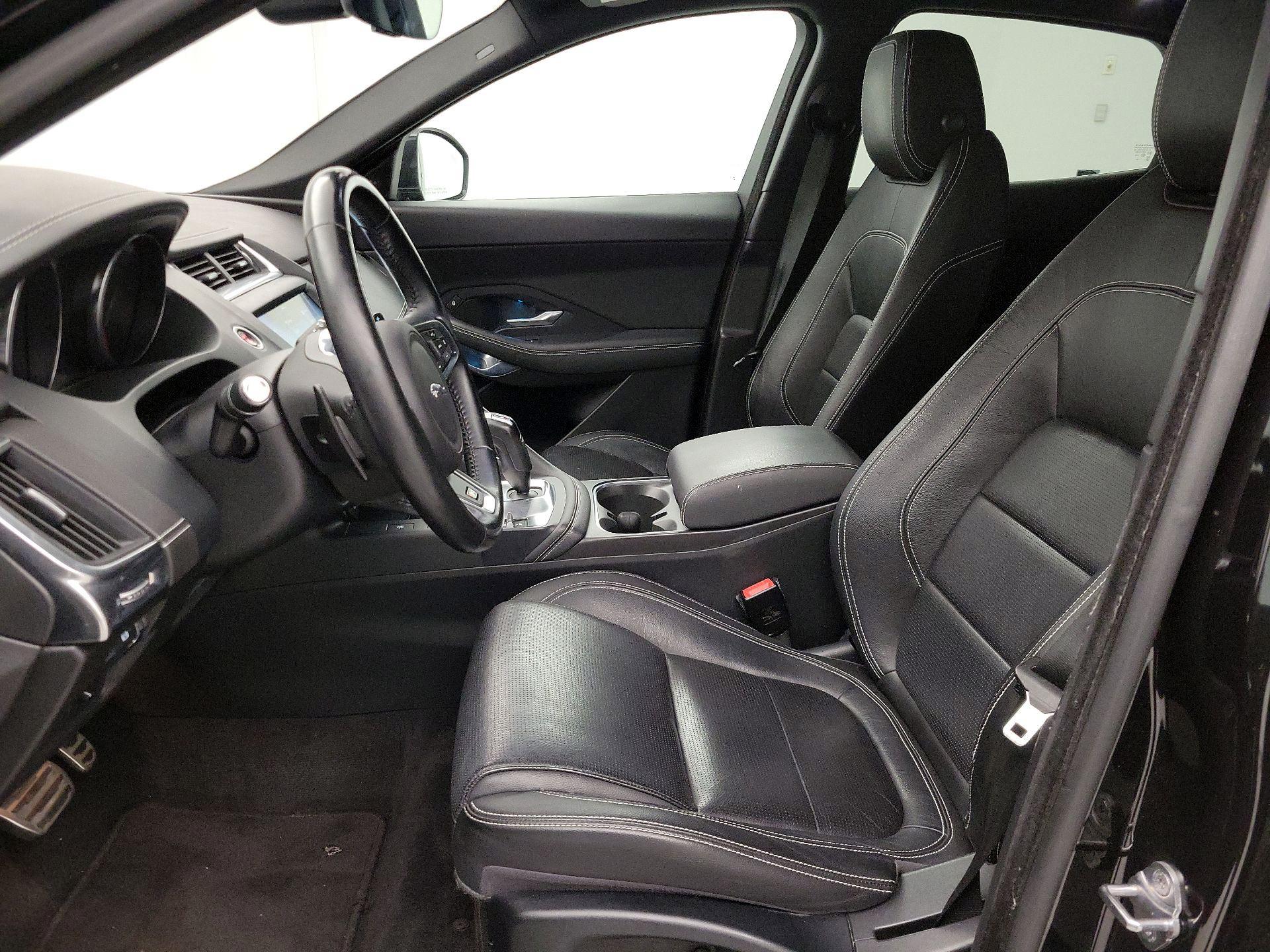 Thumbnail: 2018 Jaguar E-Pace - 11