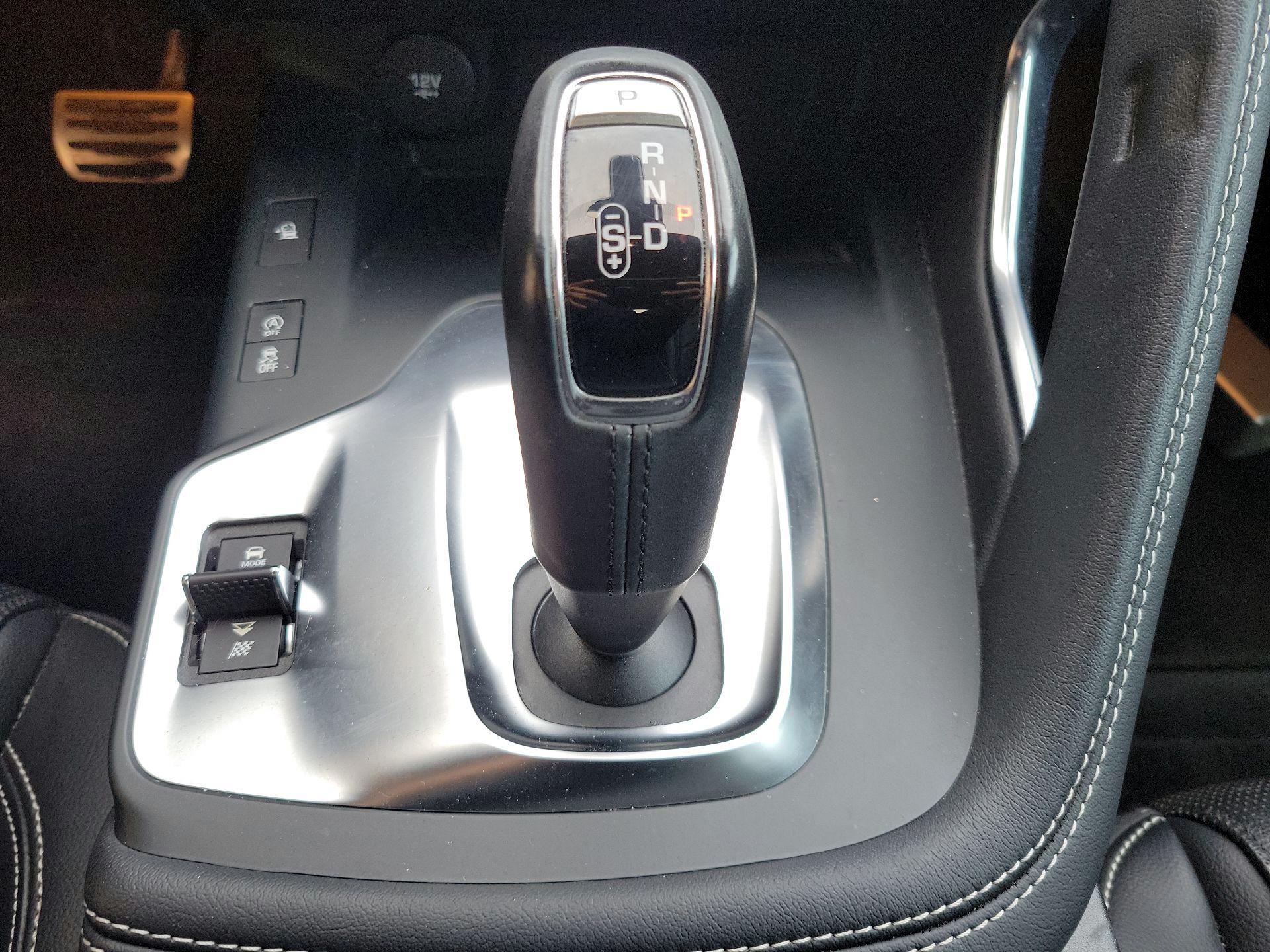 Thumbnail: 2018 Jaguar E-Pace - 18