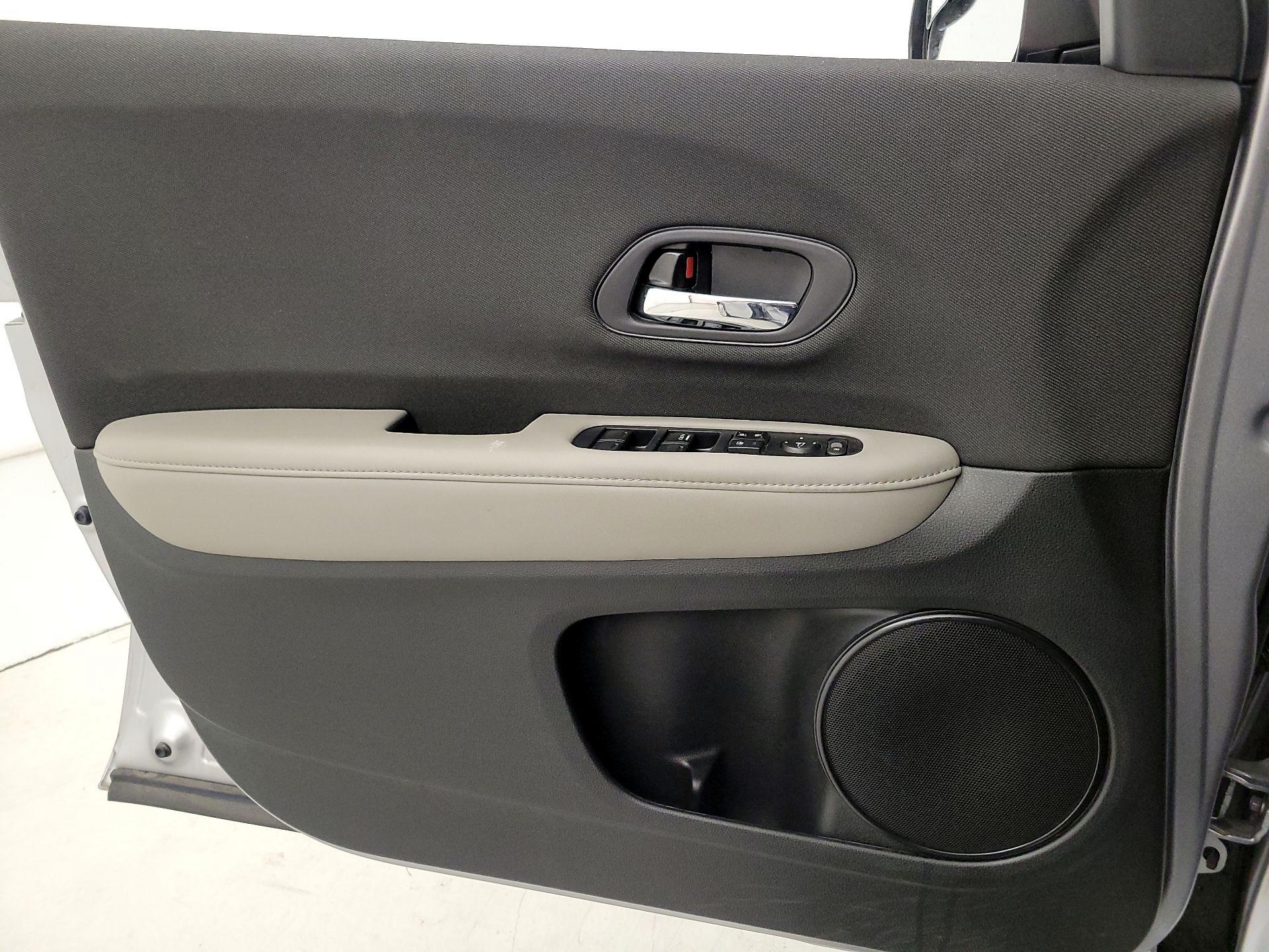 Thumbnail: 2022 Honda HR-V - 12