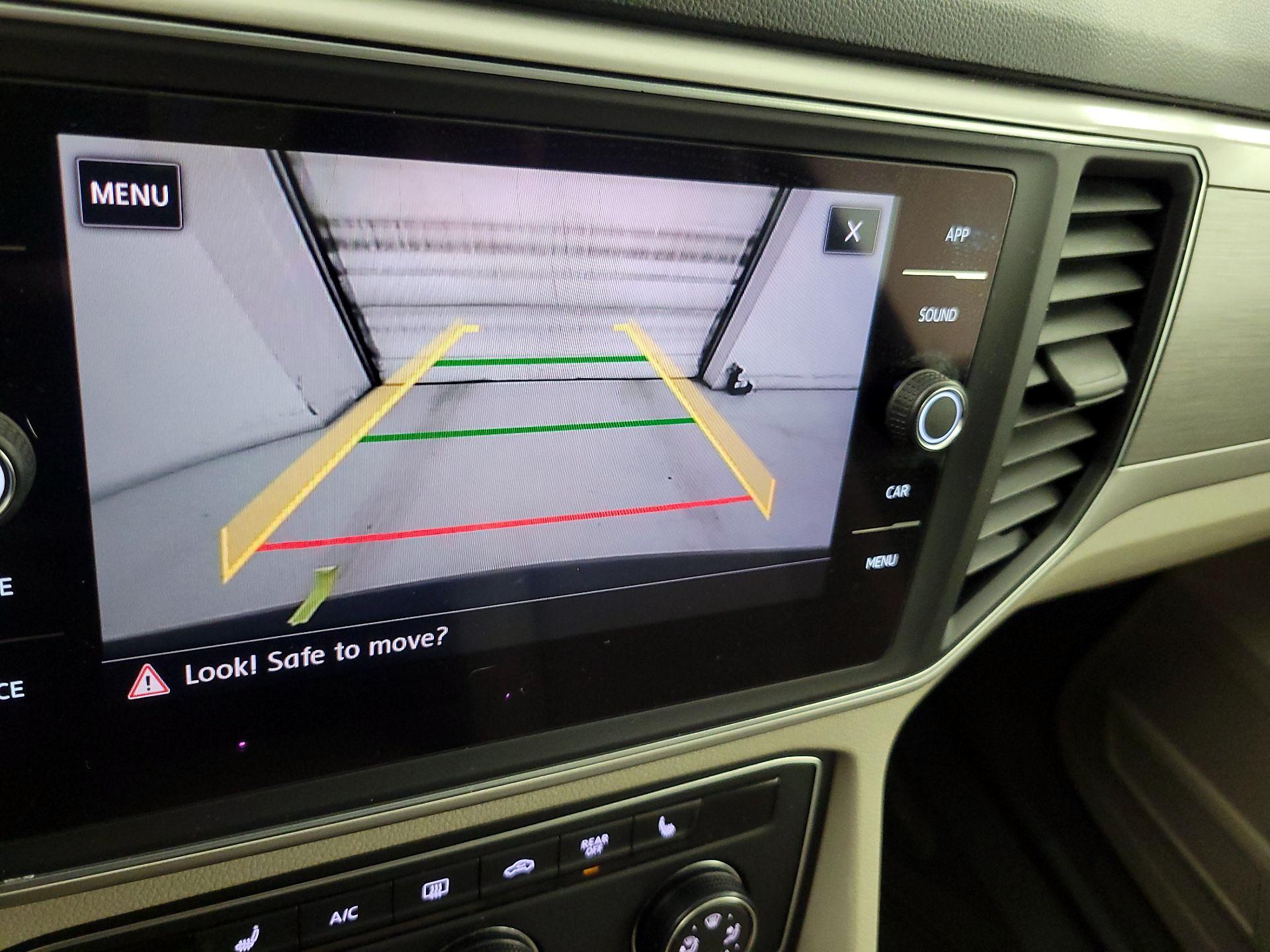 Thumbnail: 2018 Volkswagen Atlas - 14