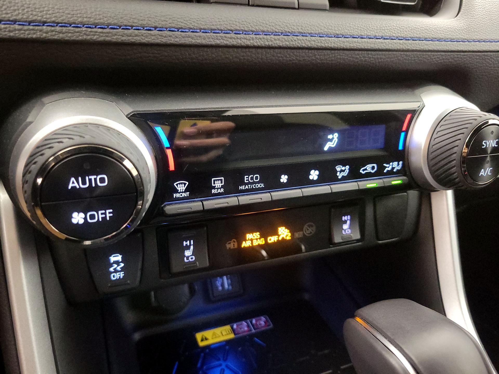 Thumbnail: 2024 Toyota RAV4 - 16