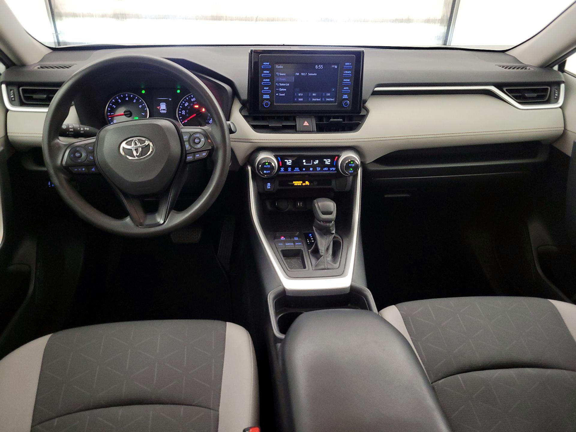 Thumbnail: 2019 Toyota RAV4 - 9
