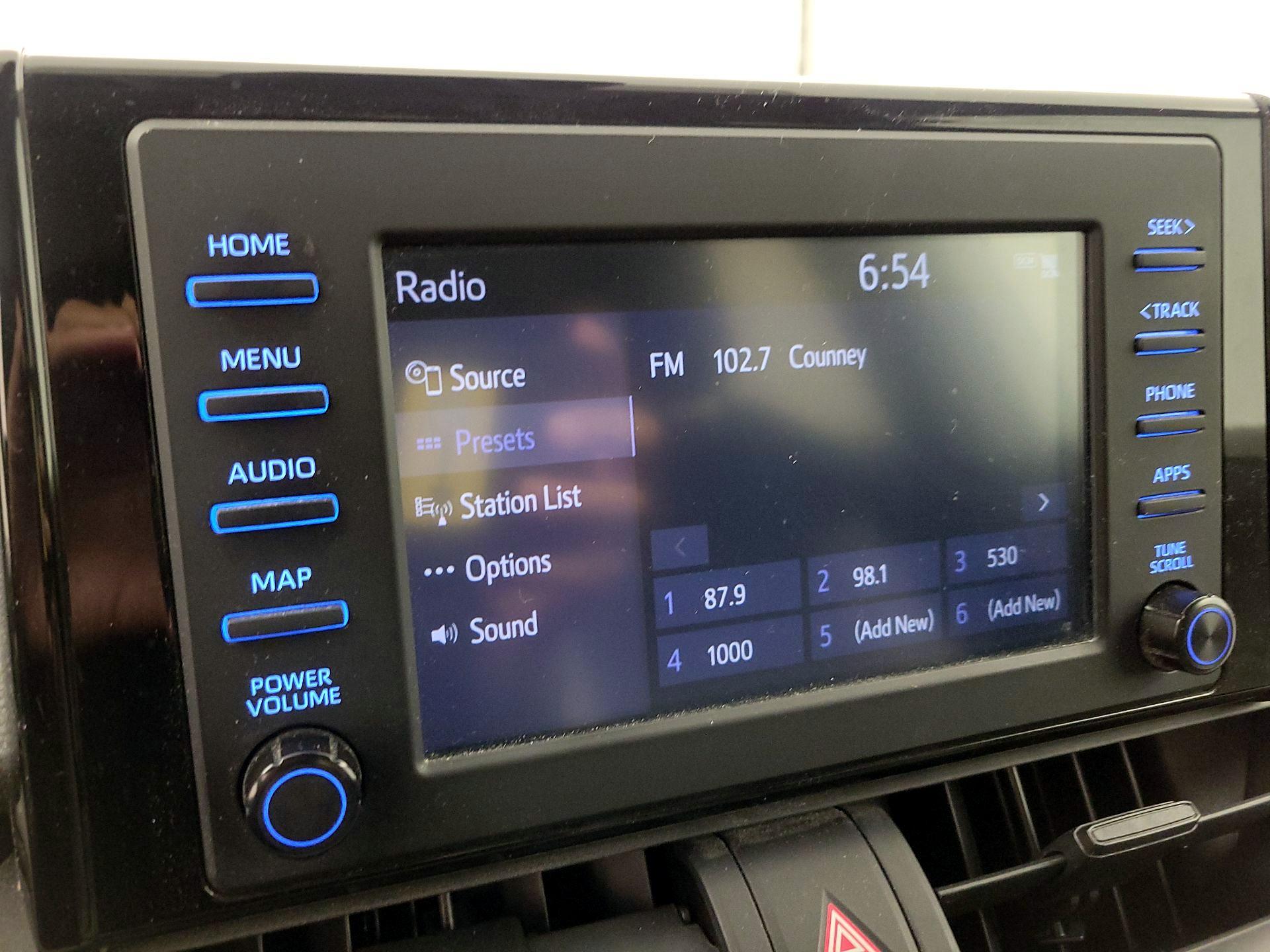 Thumbnail: 2019 Toyota RAV4 - 15