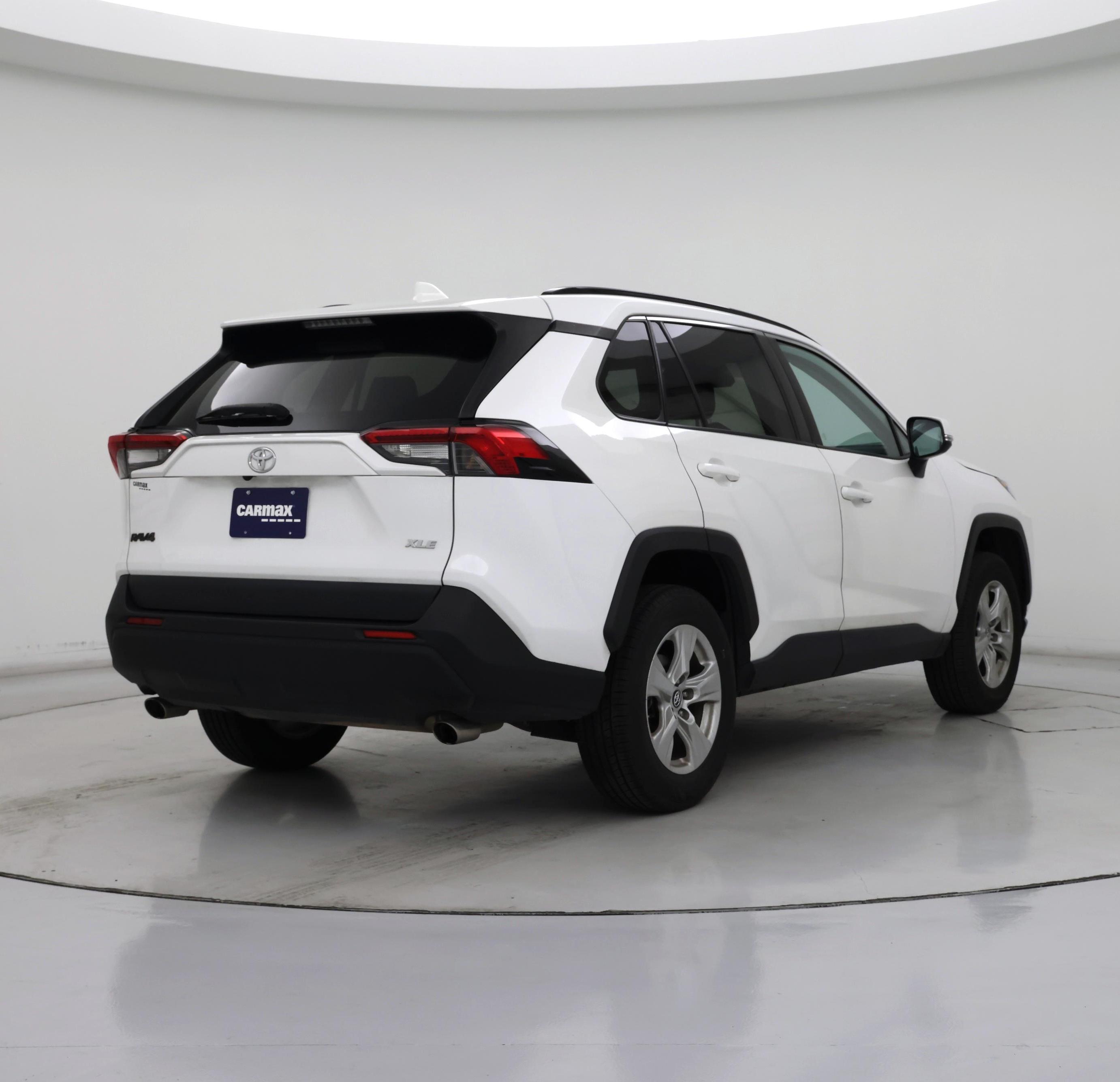 Thumbnail: 2019 Toyota RAV4 - 8