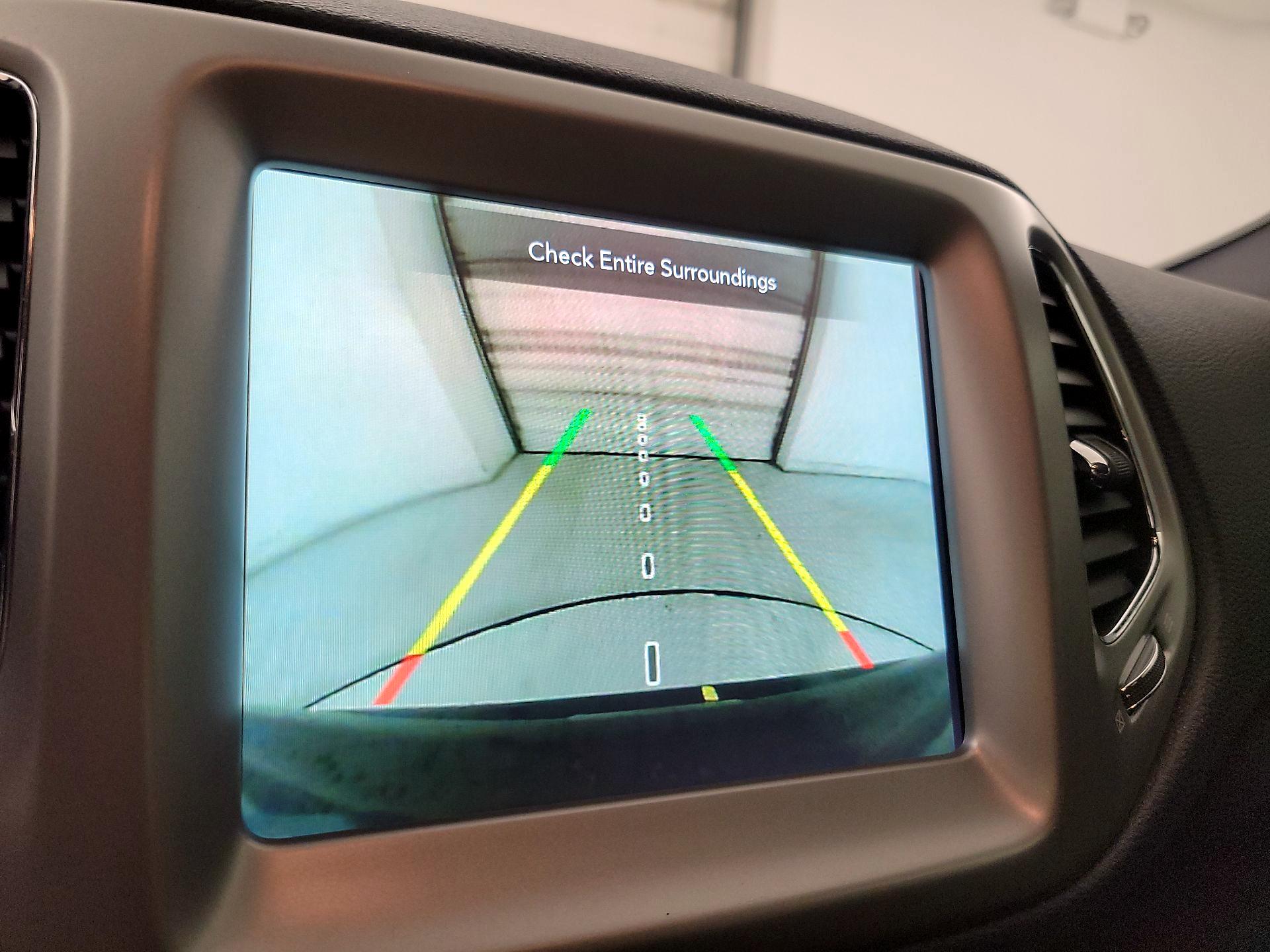 Thumbnail: 2020 Jeep Compass - 15