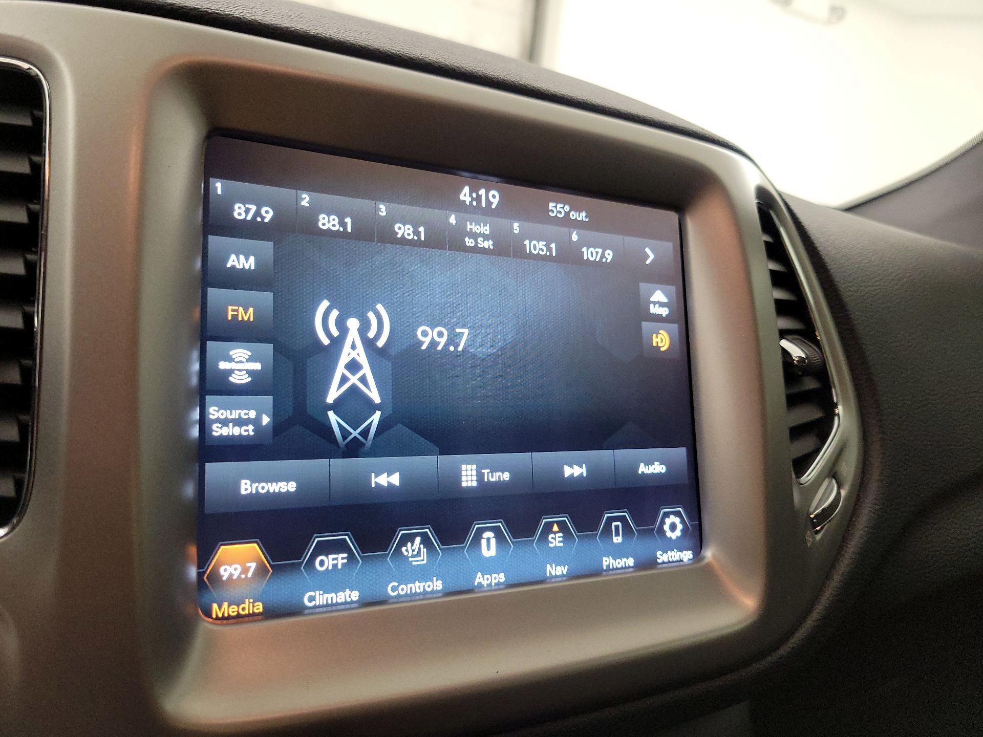 Thumbnail: 2020 Jeep Compass - 16