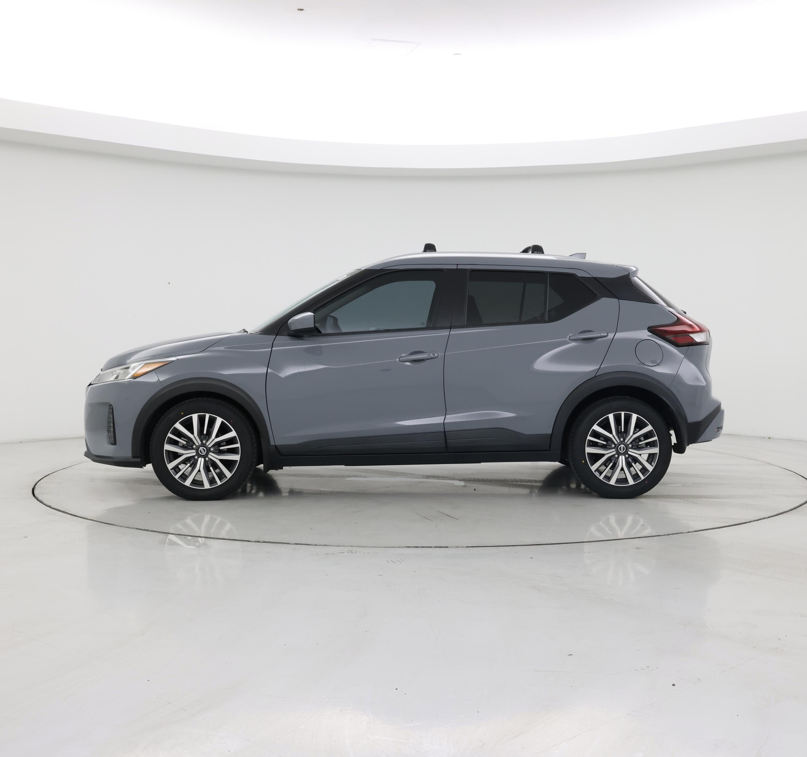 Thumbnail: 2021 Nissan Kicks - 3