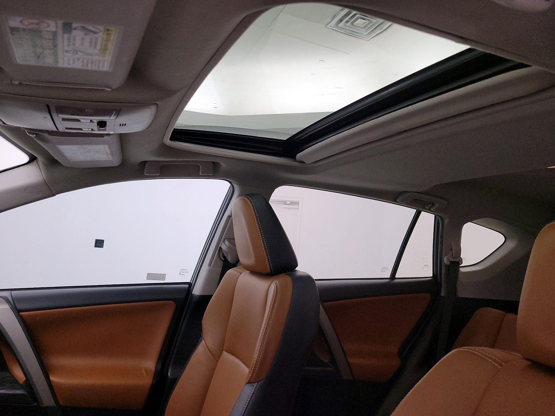 Thumbnail: 2017 Toyota RAV4 - 19