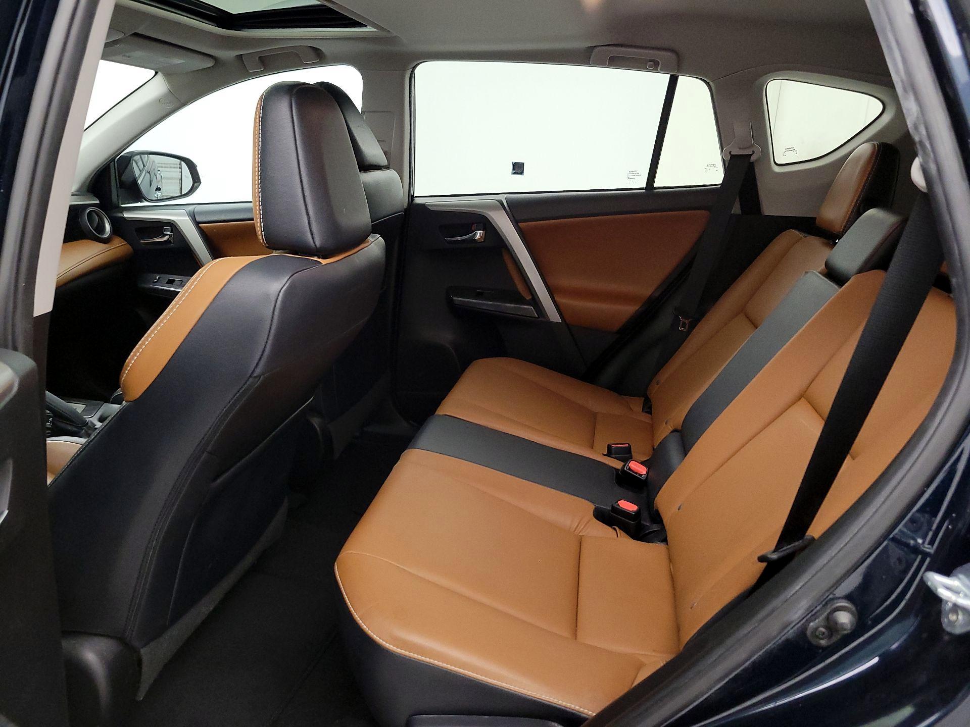 Thumbnail: 2017 Toyota RAV4 - 20