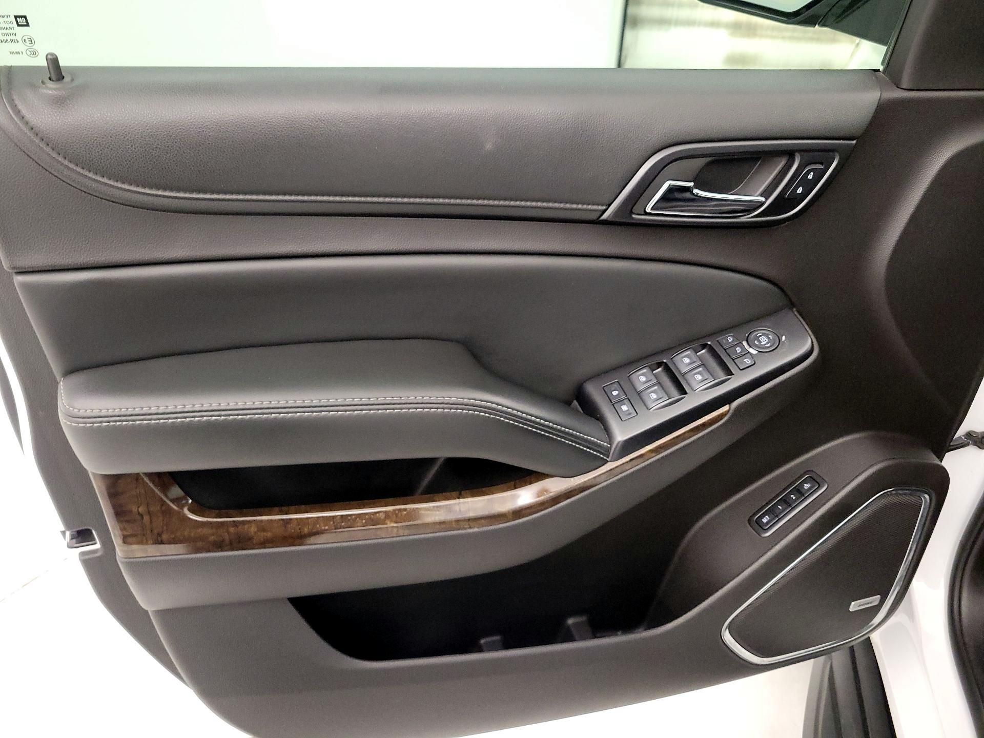 Thumbnail: 2016 Chevrolet Tahoe - 12