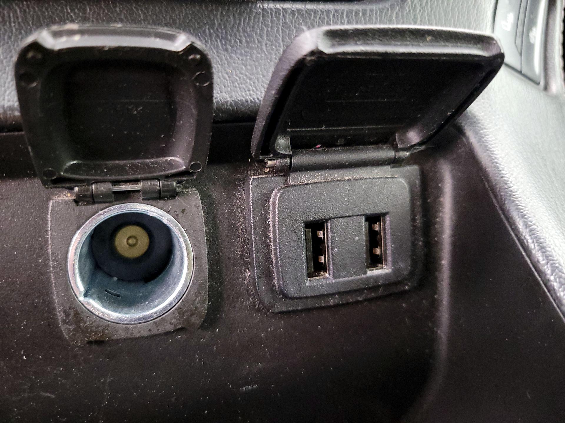 Thumbnail: 2016 Chevrolet Tahoe - 19