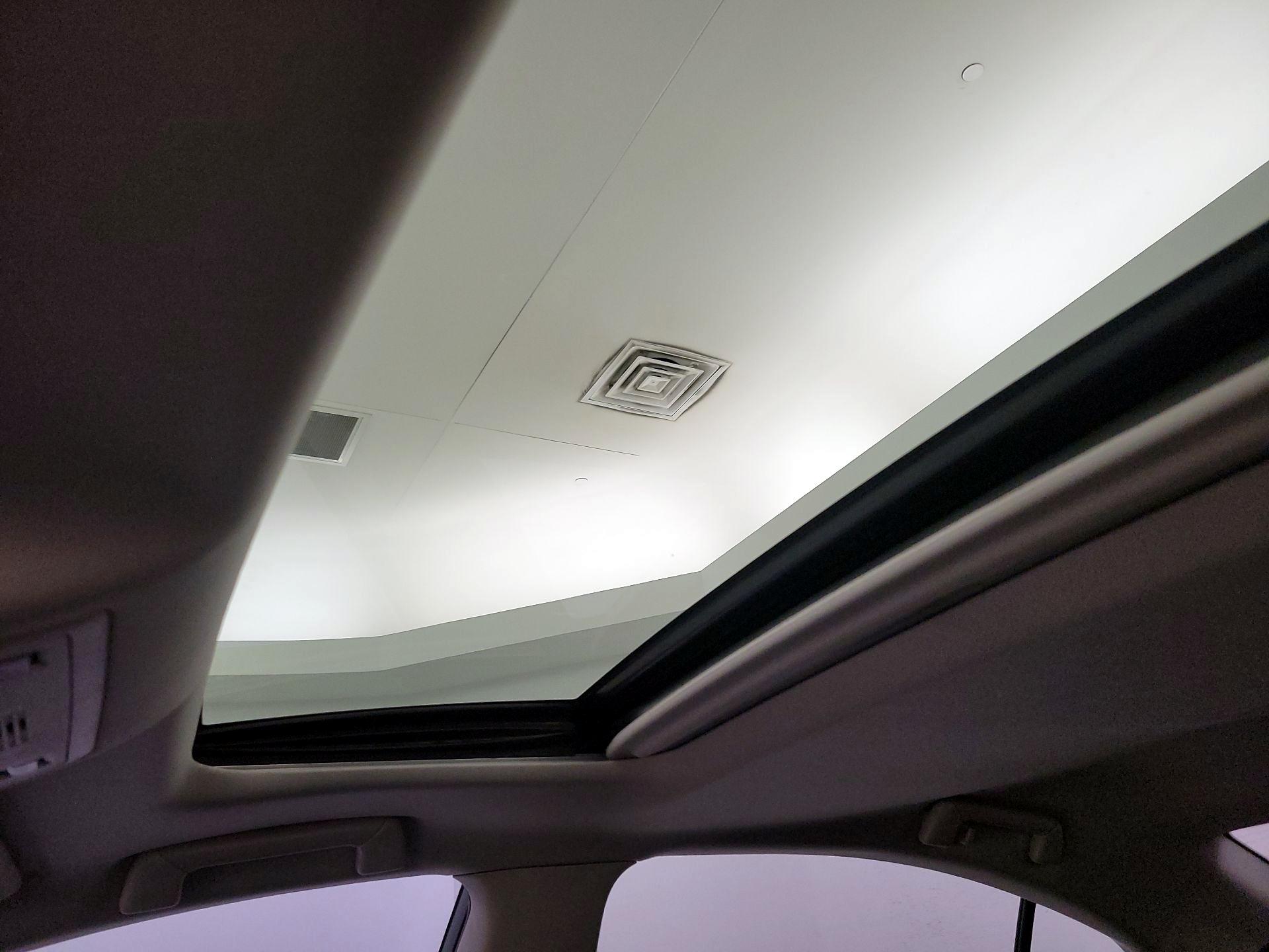 Thumbnail: 2014 Lexus ES - 20