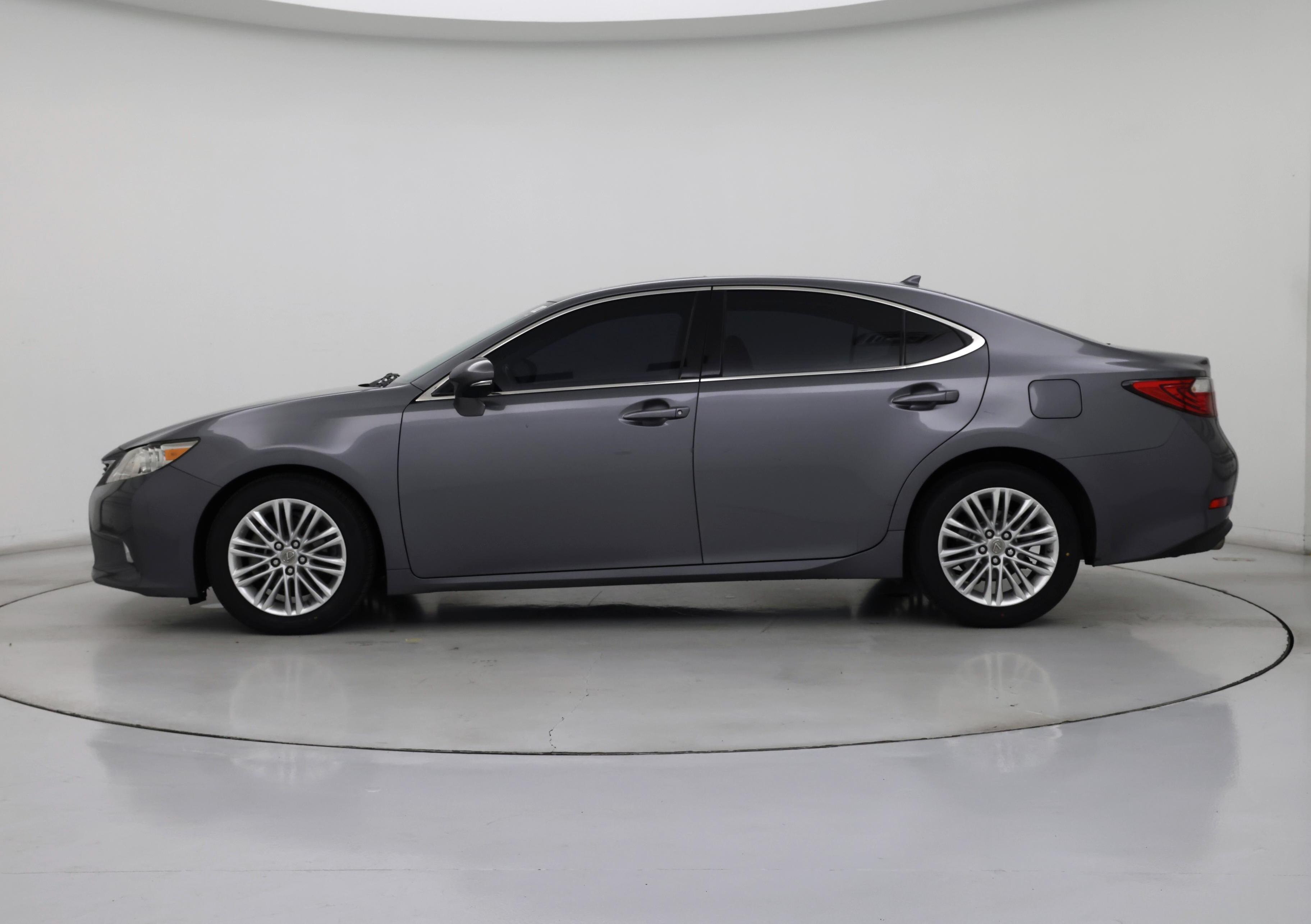 Thumbnail: 2014 Lexus ES - 3