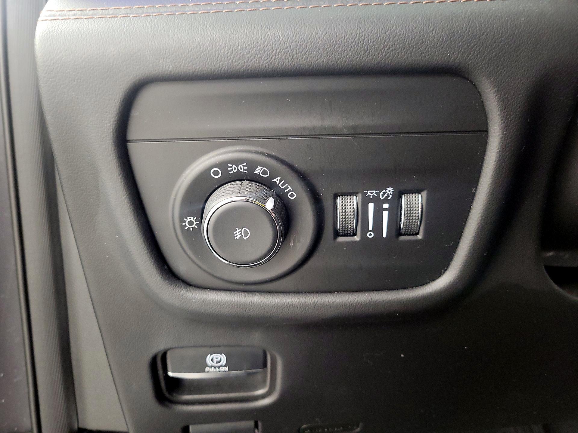 Thumbnail: 2023 Jeep Grand Cherokee L - 13