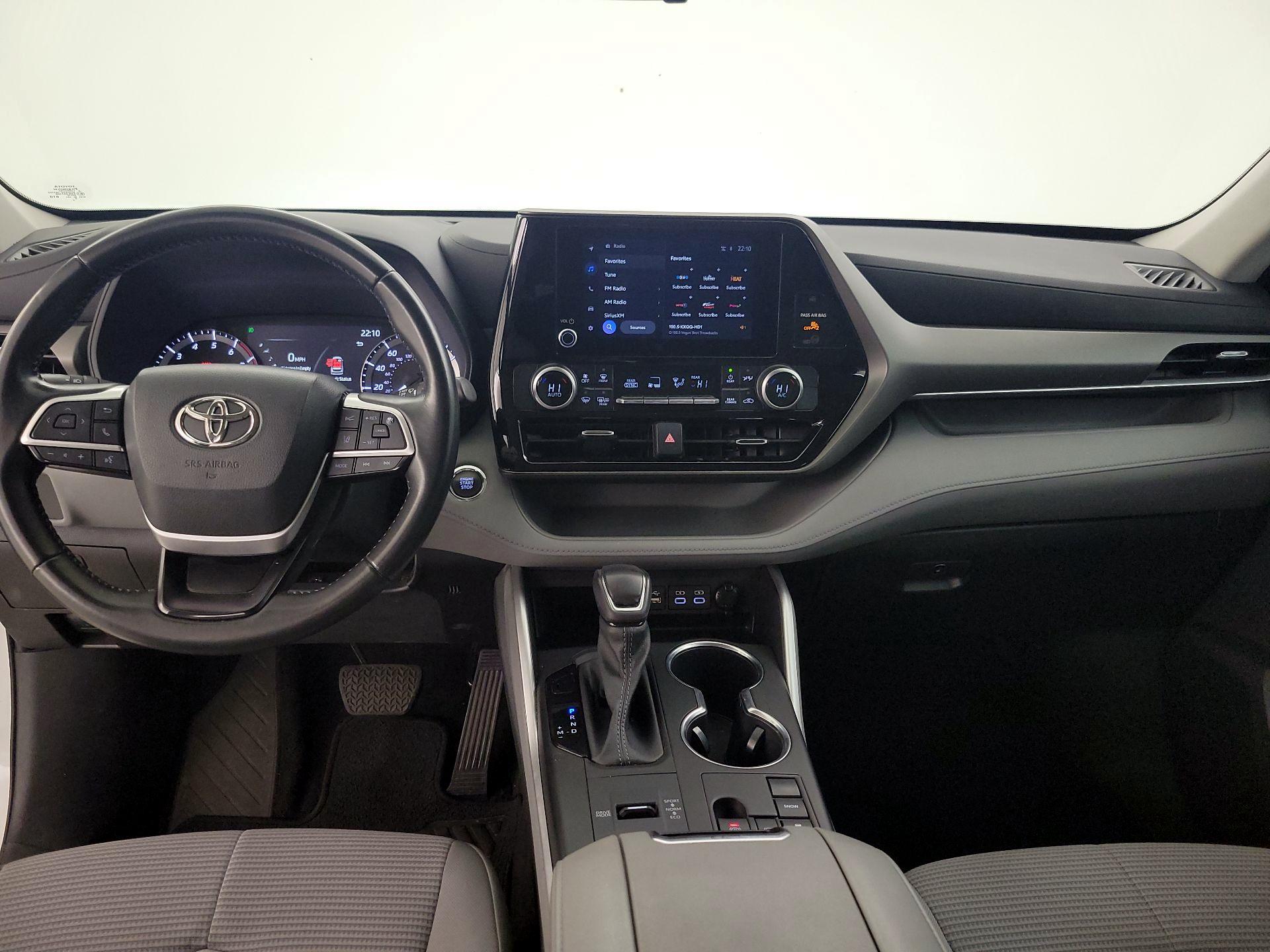 Thumbnail: 2023 Toyota Highlander - 9