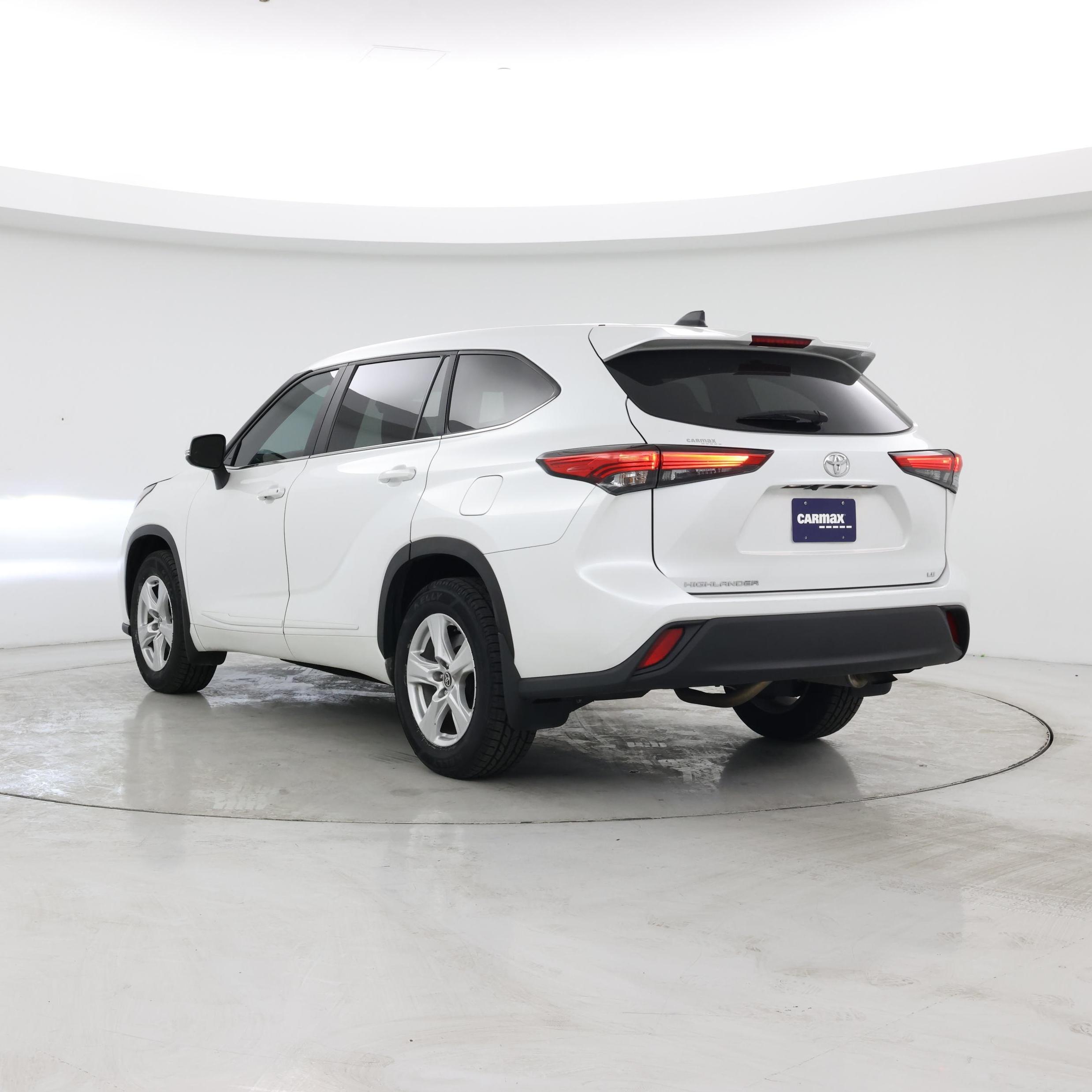 Thumbnail: 2023 Toyota Highlander - 2