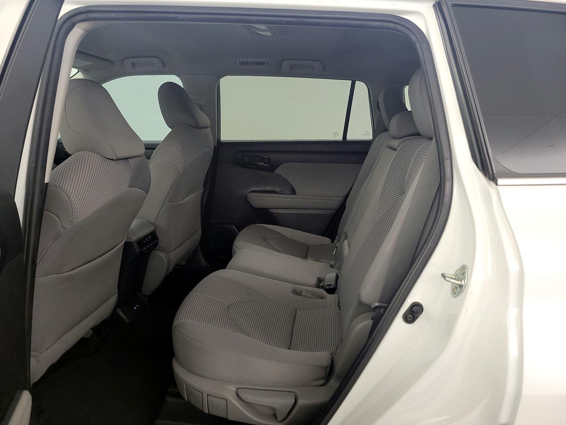 Thumbnail: 2023 Toyota Highlander - 19